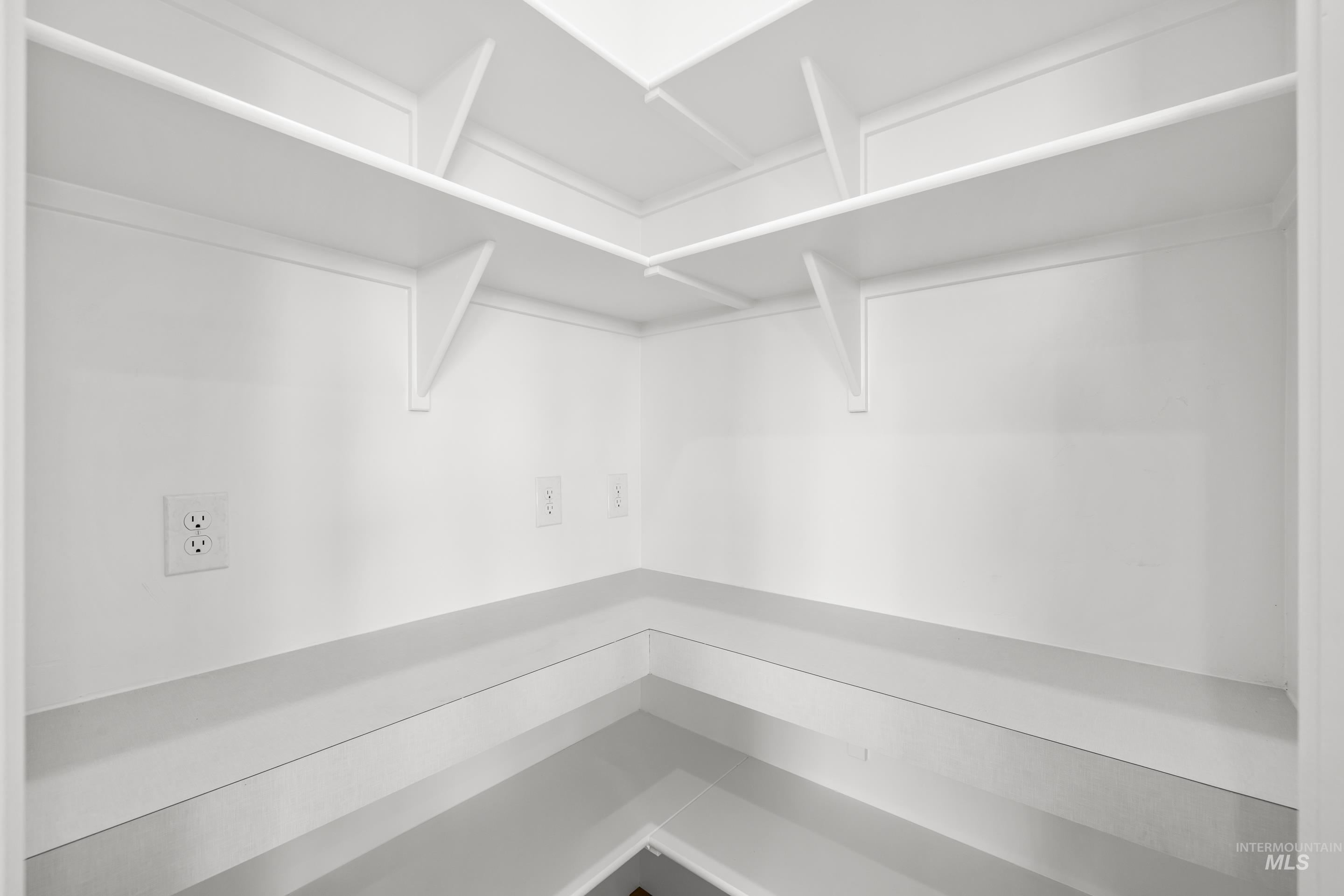 6378 W W Largo Dr, Eagle, Idaho 83616, 4 Bedrooms, 3 Bathrooms, Residential For Sale, Price $752,000,MLS 98977248