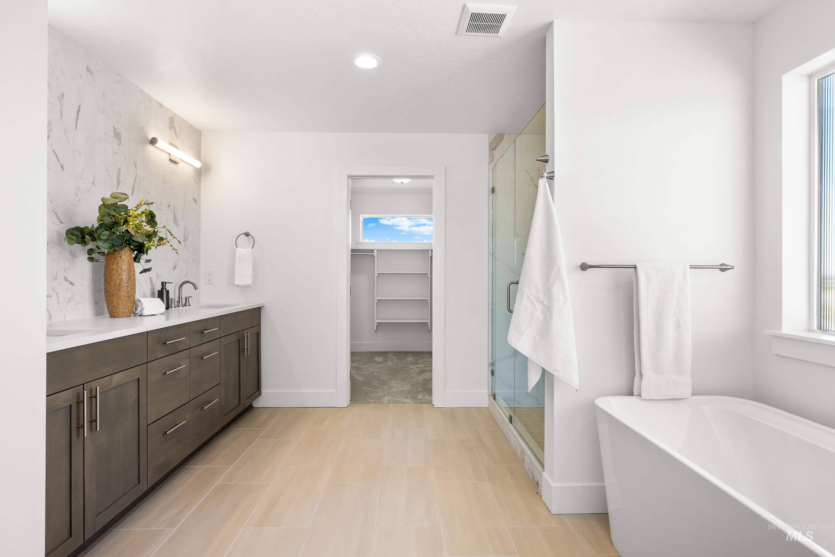 6378 W W Largo Dr, Eagle, Idaho 83616, 4 Bedrooms, 3 Bathrooms, Residential For Sale, Price $752,000,MLS 98977248