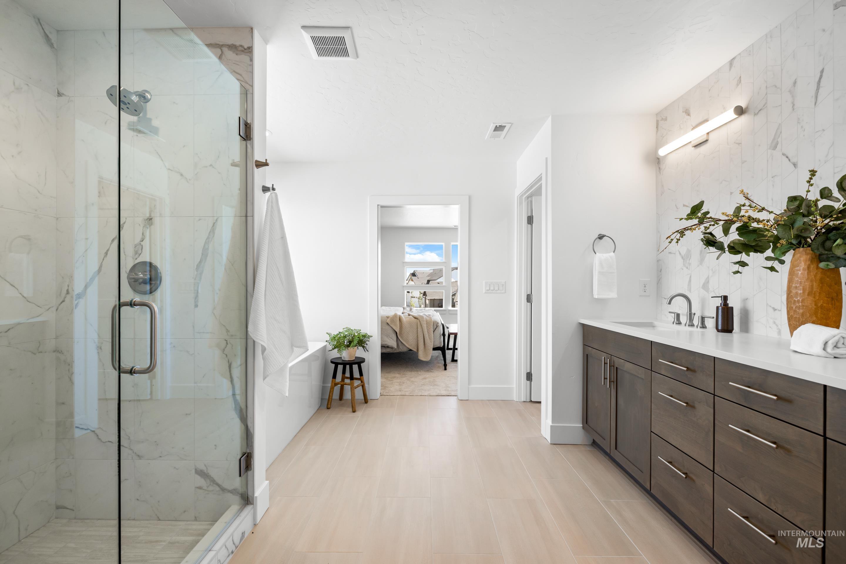 6378 W W Largo Dr, Eagle, Idaho 83616, 4 Bedrooms, 3 Bathrooms, Residential For Sale, Price $752,000,MLS 98977248