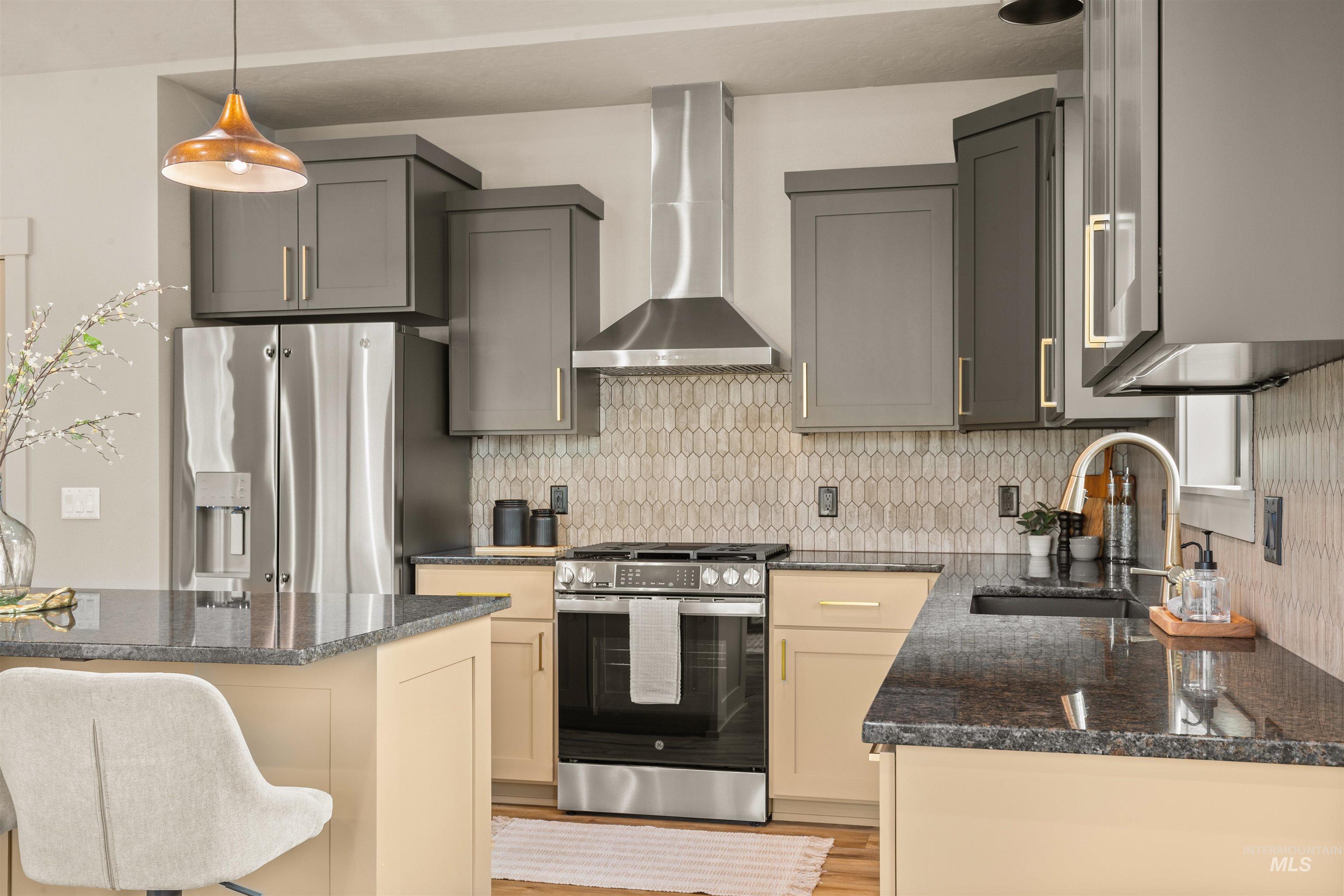 335 Warner Avenue, Lewiston, Idaho 83501, 3 Bedrooms, 2 Bathrooms, Residential For Sale, Price $579,900,MLS 98977250