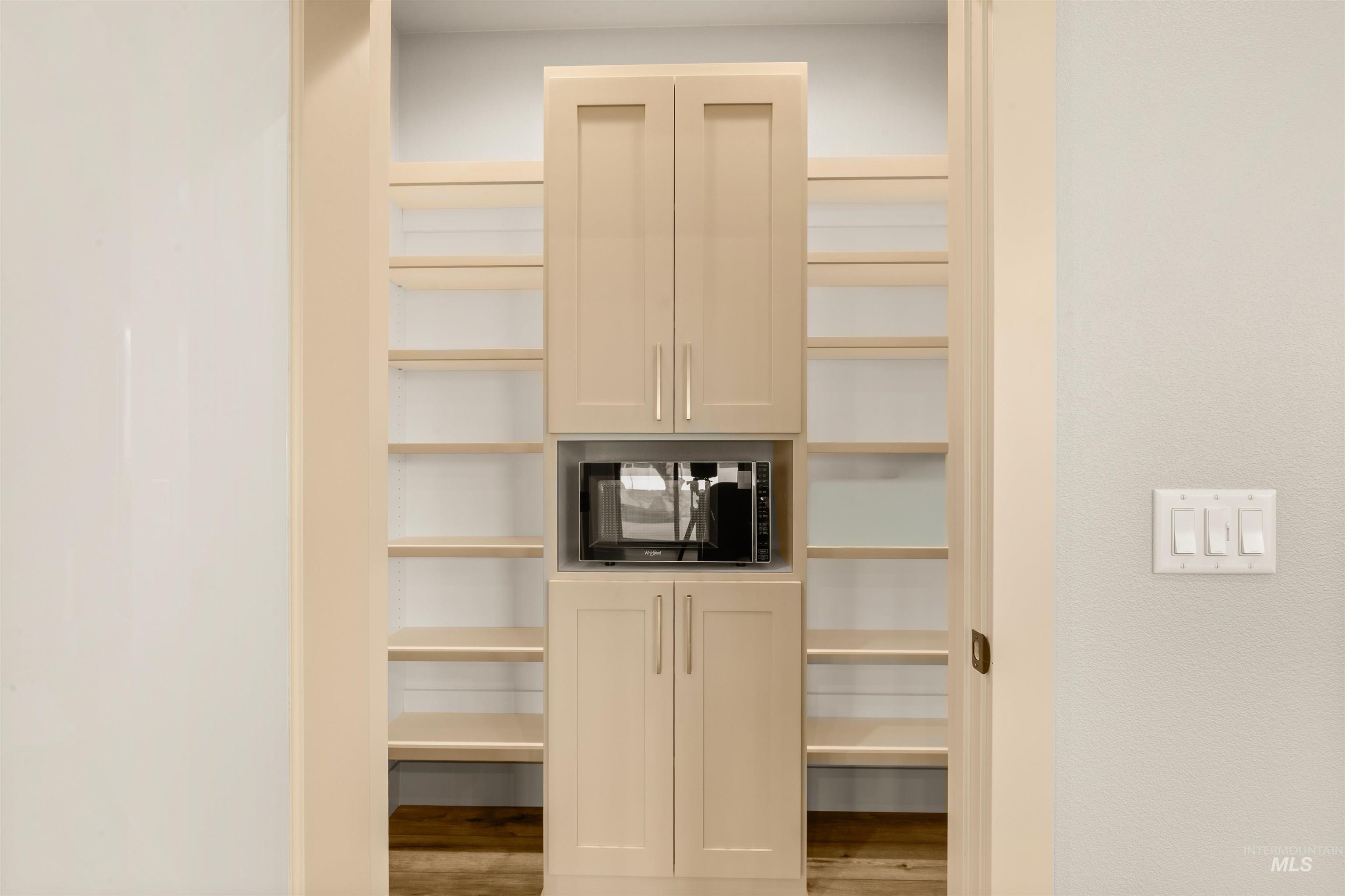 335 Warner Avenue, Lewiston, Idaho 83501, 3 Bedrooms, 2 Bathrooms, Residential For Sale, Price $579,900,MLS 98977250