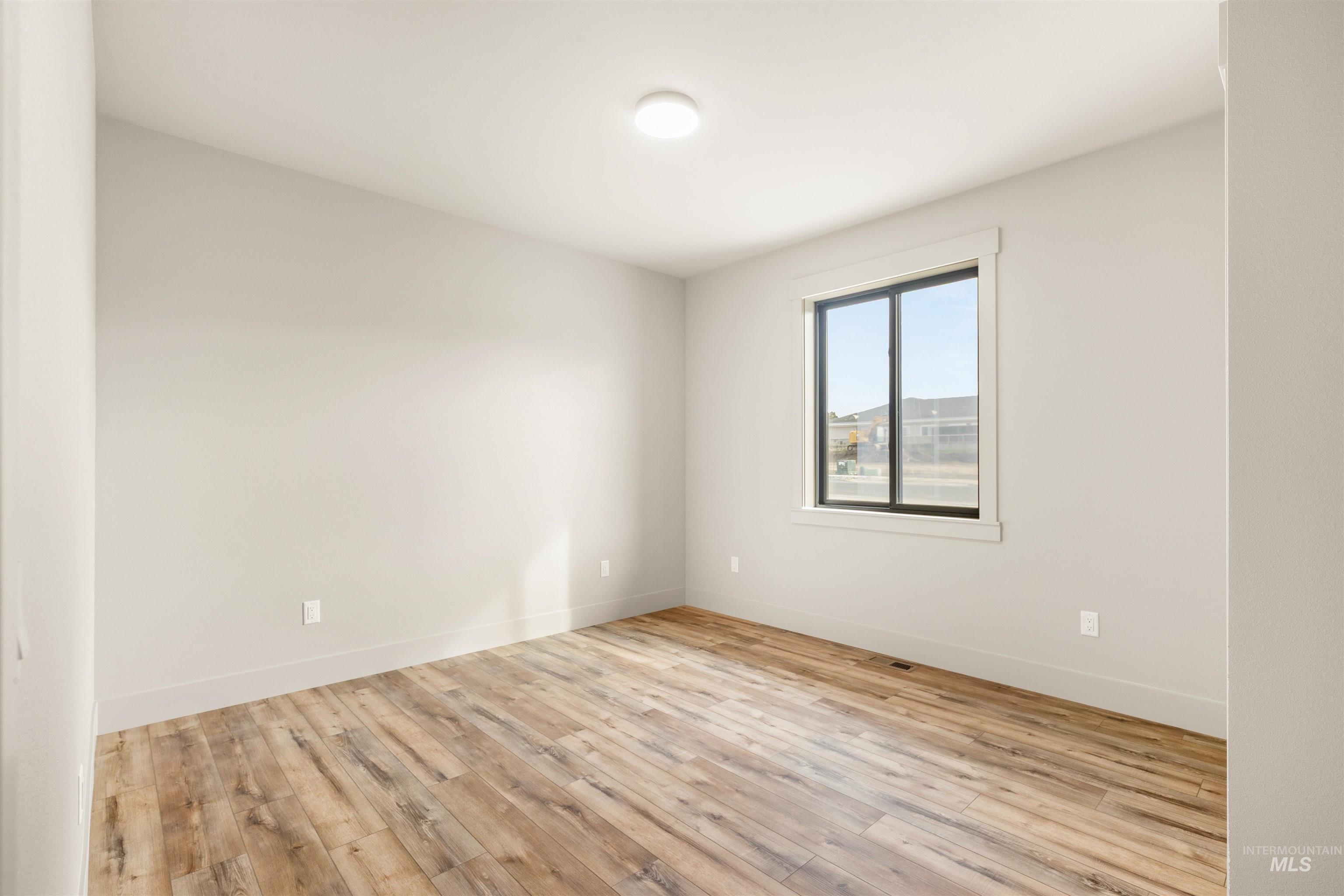 335 Warner Avenue, Lewiston, Idaho 83501, 3 Bedrooms, 2 Bathrooms, Residential For Sale, Price $579,900,MLS 98977250