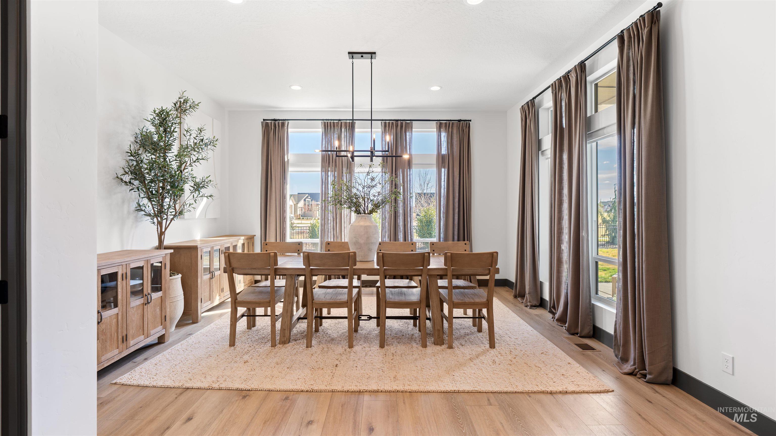 5043 W Oakford, Meridian, Idaho 83646, 5 Bedrooms, 4.5 Bathrooms, Residential For Sale, Price $2,149,000, 98977252