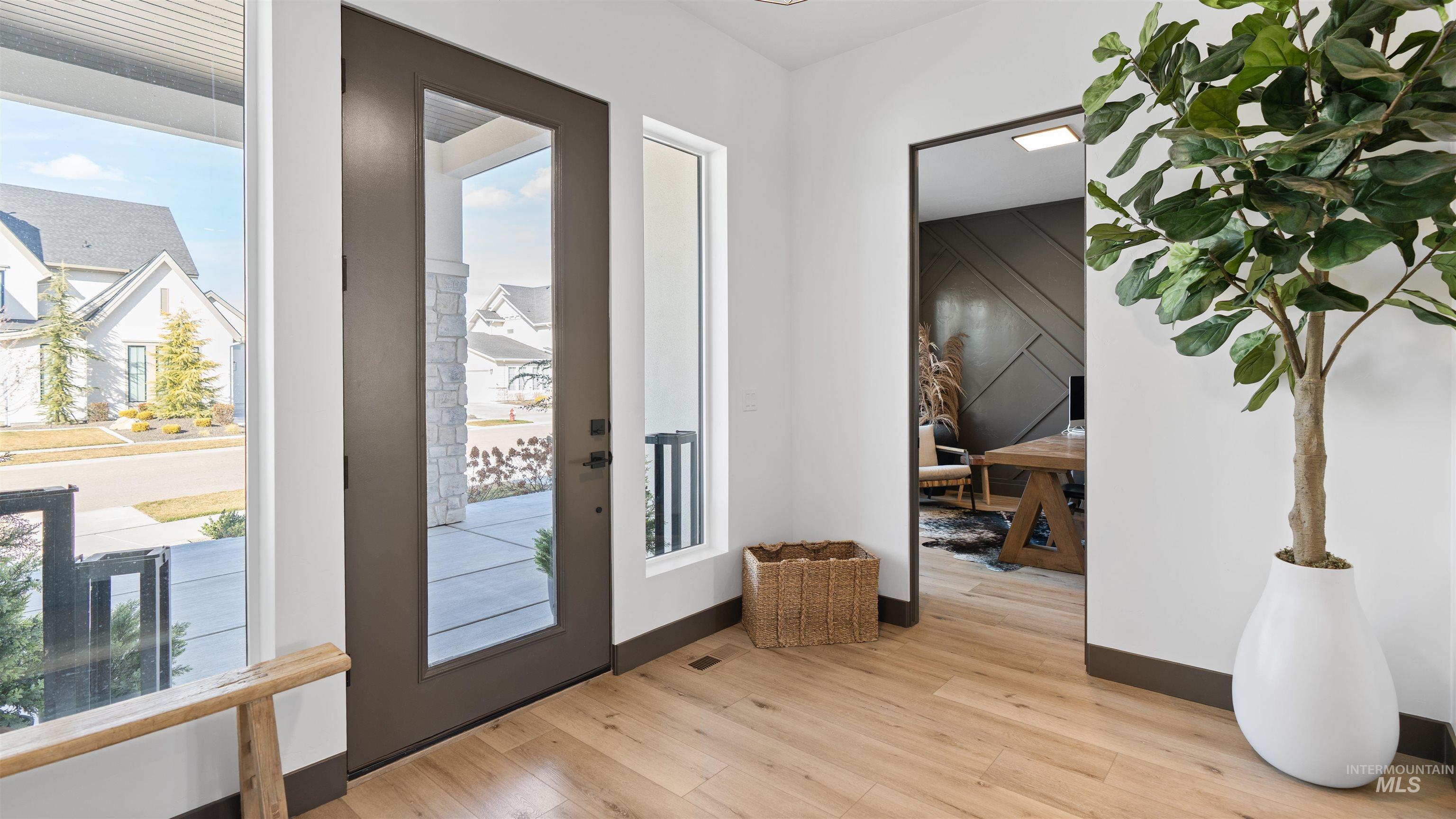 5043 W Oakford, Meridian, Idaho 83646, 5 Bedrooms, 4.5 Bathrooms, Residential For Sale, Price $2,149,000, 98977252