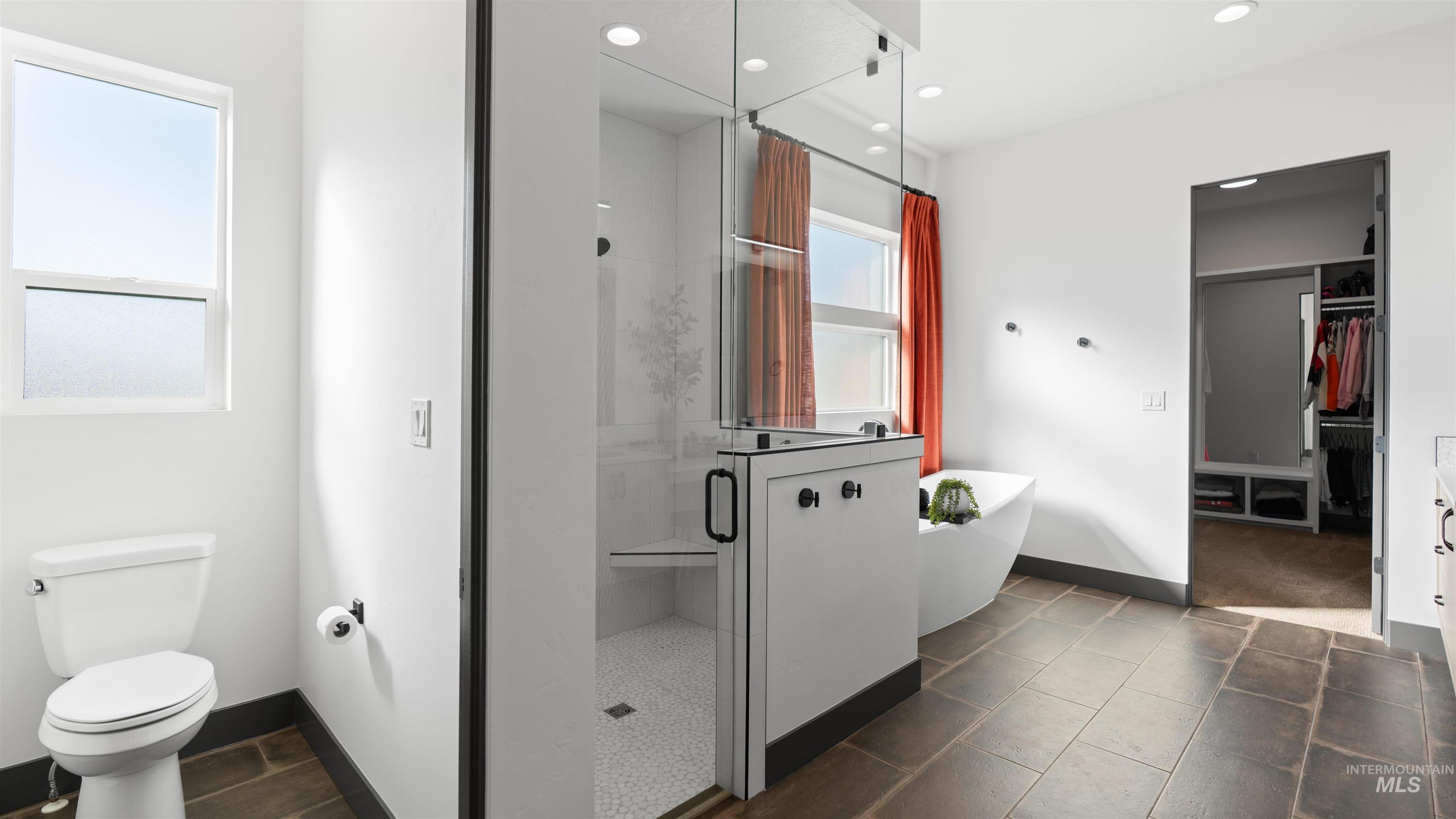 5043 W Oakford, Meridian, Idaho 83646, 5 Bedrooms, 4.5 Bathrooms, Residential For Sale, Price $2,149,000, 98977252