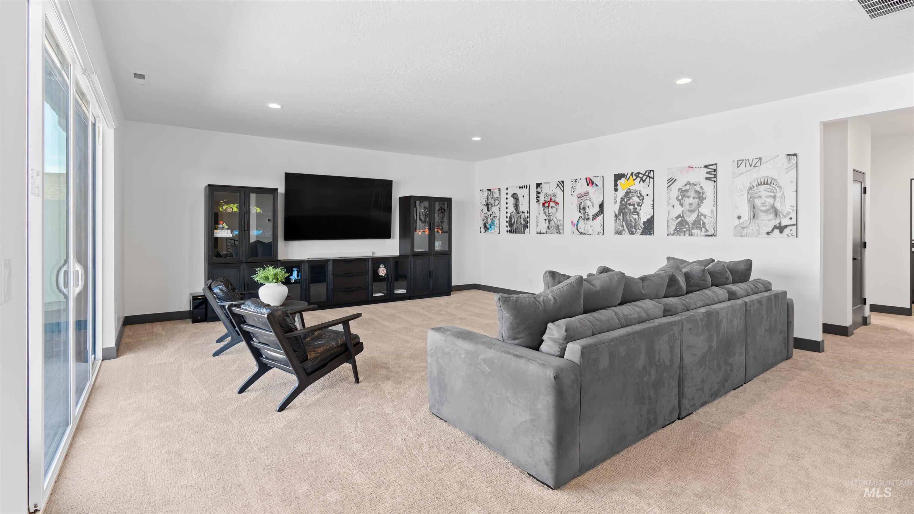 5043 W Oakford, Meridian, Idaho 83646, 5 Bedrooms, 4.5 Bathrooms, Residential For Sale, Price $2,149,000, 98977252