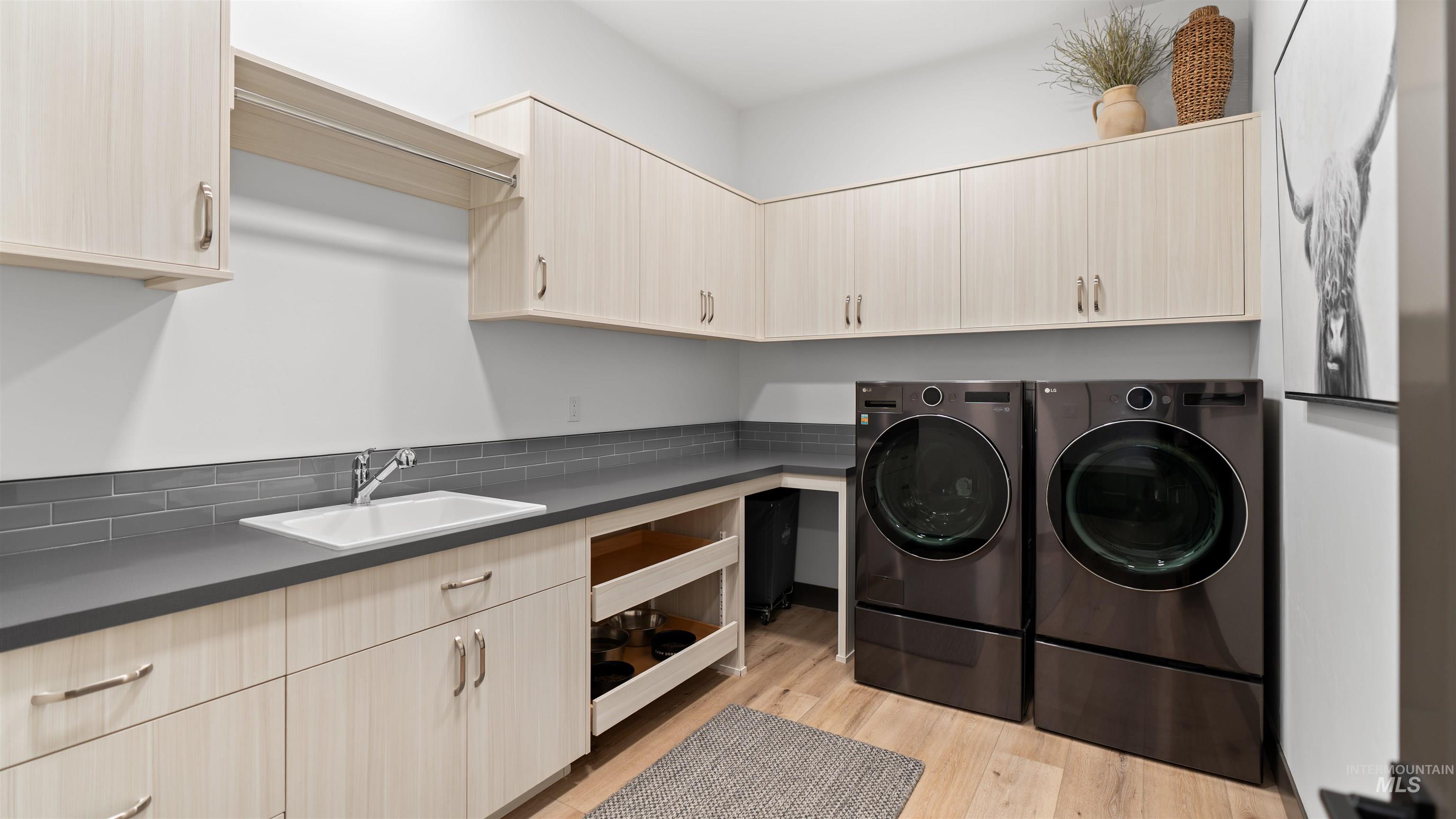 5043 W Oakford, Meridian, Idaho 83646, 5 Bedrooms, 4.5 Bathrooms, Residential For Sale, Price $2,149,000, 98977252