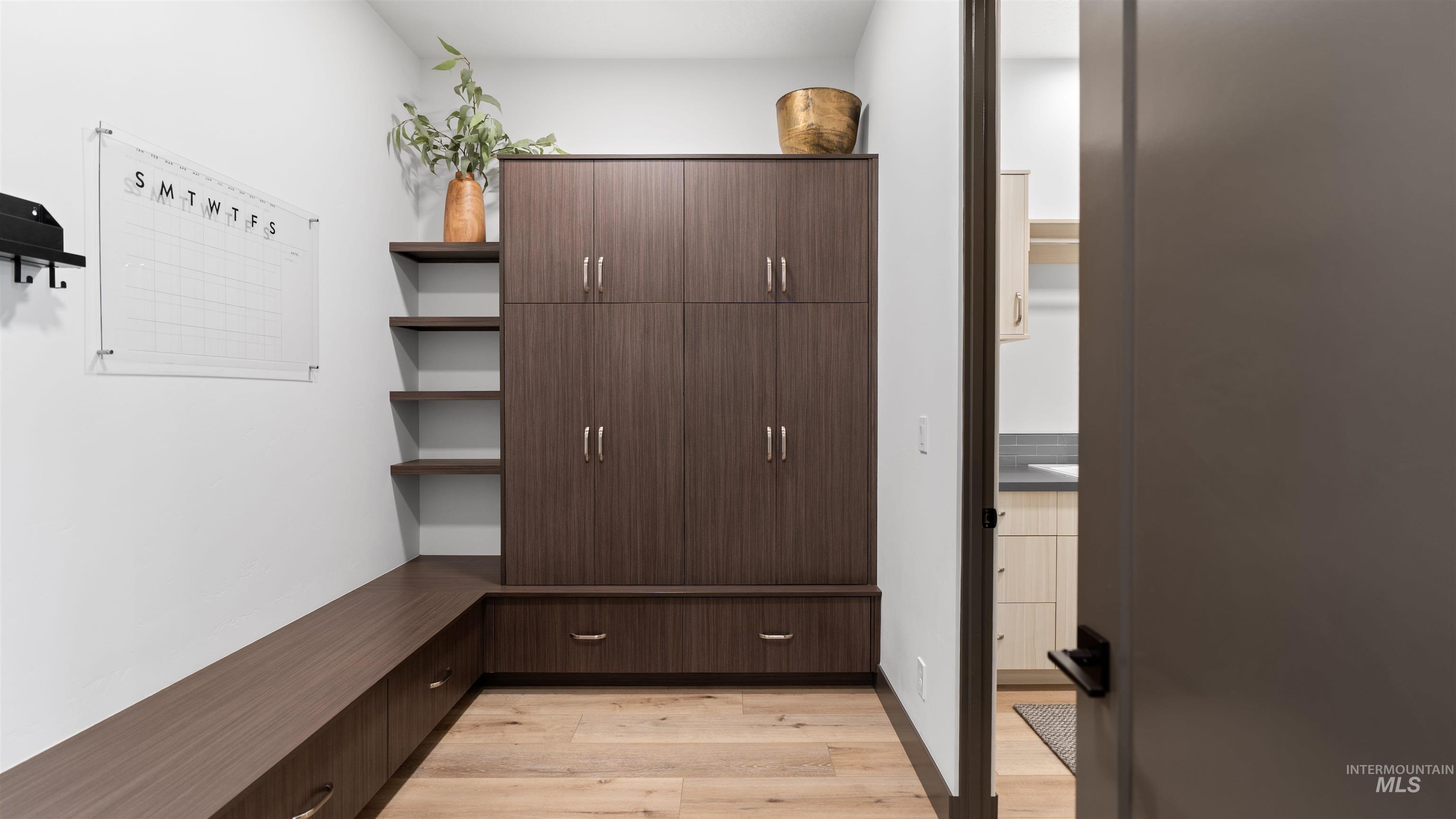 5043 W Oakford, Meridian, Idaho 83646, 5 Bedrooms, 4.5 Bathrooms, Residential For Sale, Price $2,149,000, 98977252