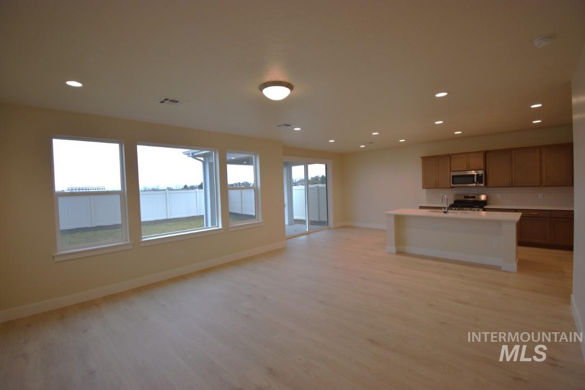 6278 W Fireline Street, Meridian, Idaho 83646, 3 Bedrooms, 2 Bathrooms, Rental For Rent, Price $2,595,MLS 98977262