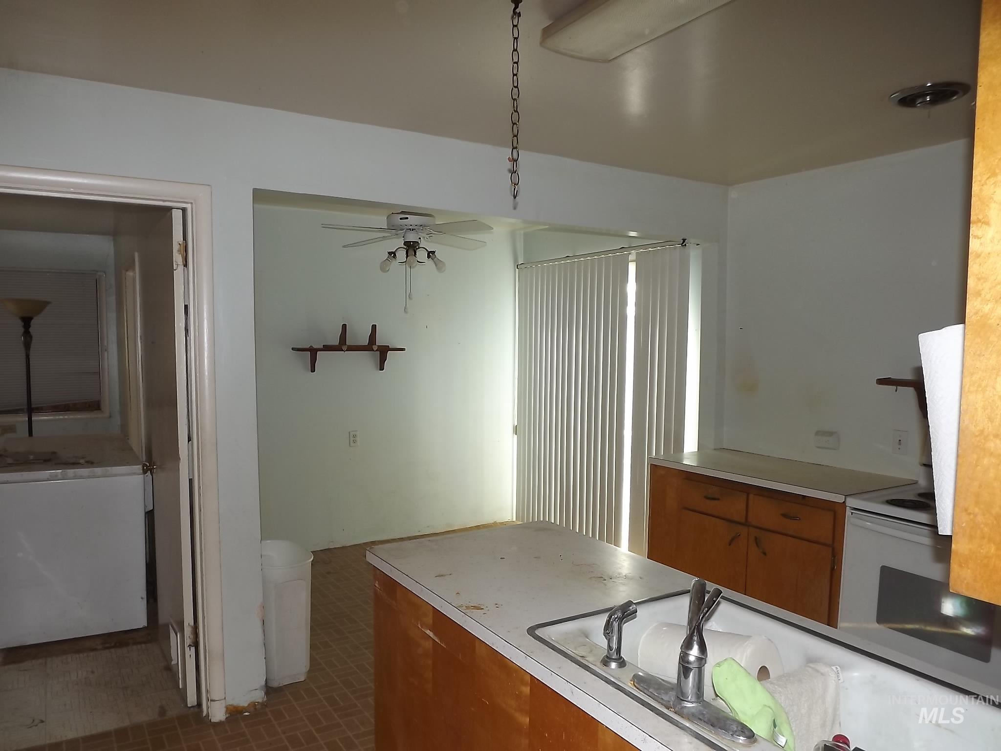 3415 11th Street, Lewiston, Idaho 83501, 5 Bedrooms, 2 Bathrooms, Residential For Sale, Price $200,000, 98977265