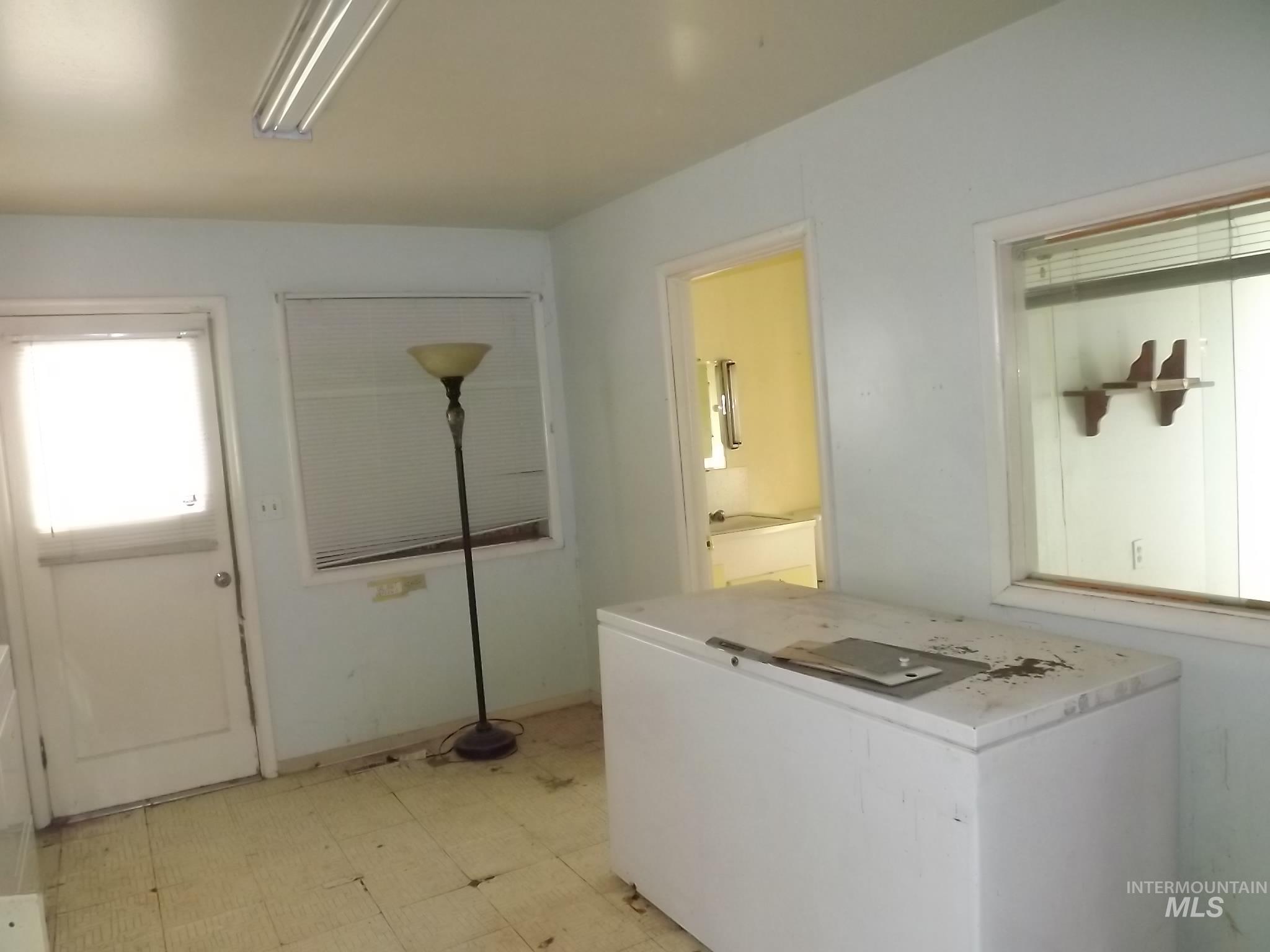 3415 11th Street, Lewiston, Idaho 83501, 5 Bedrooms, 2 Bathrooms, Residential For Sale, Price $200,000, 98977265