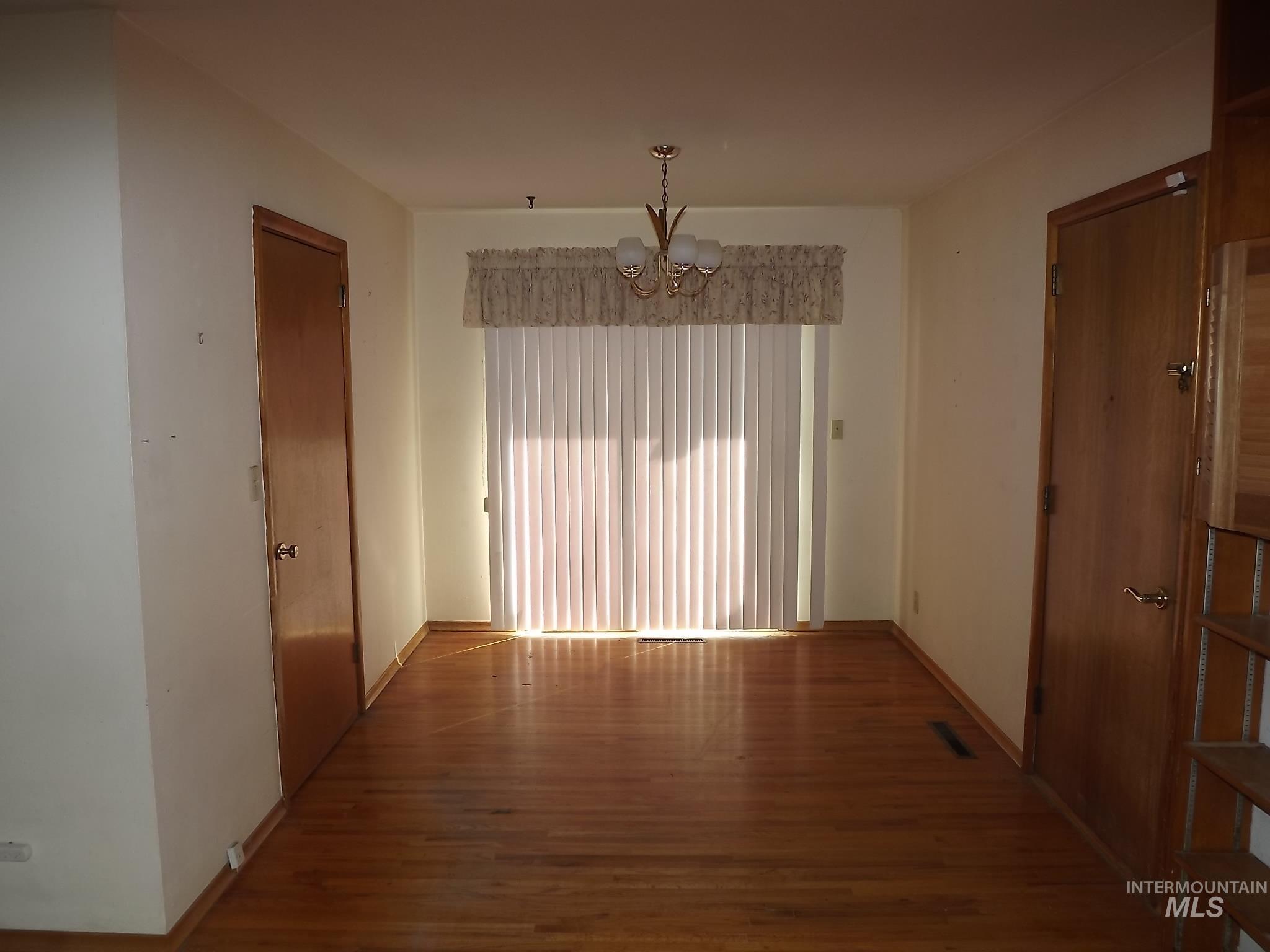 3415 11th Street, Lewiston, Idaho 83501, 5 Bedrooms, 2 Bathrooms, Residential For Sale, Price $200,000, 98977265