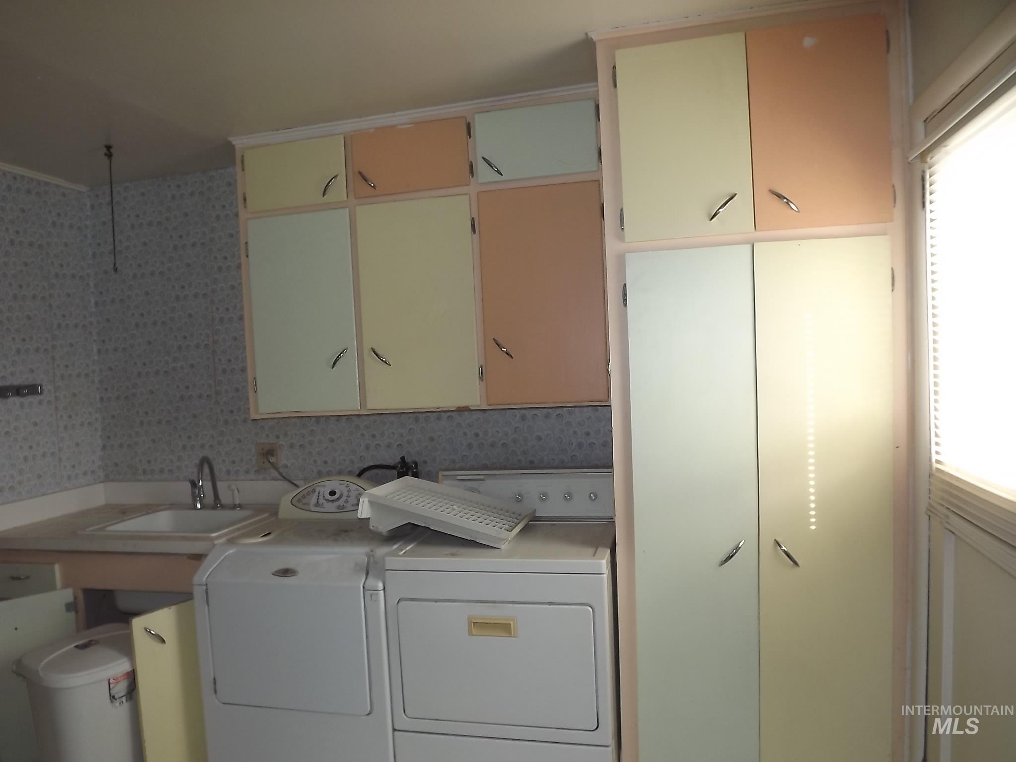 3415 11th Street, Lewiston, Idaho 83501, 5 Bedrooms, 2 Bathrooms, Residential For Sale, Price $200,000, 98977265