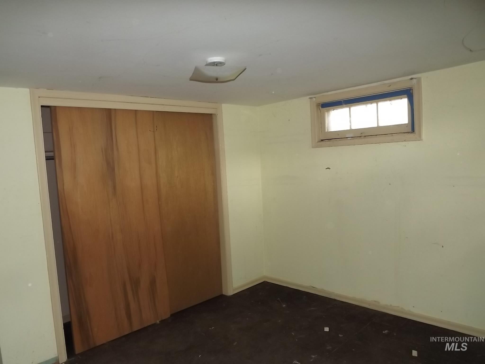 3415 11th Street, Lewiston, Idaho 83501, 5 Bedrooms, 2 Bathrooms, Residential For Sale, Price $200,000, 98977265