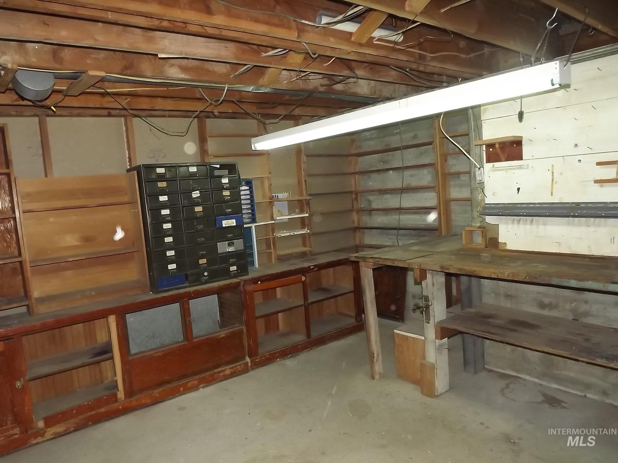 3415 11th Street, Lewiston, Idaho 83501, 5 Bedrooms, 2 Bathrooms, Residential For Sale, Price $200,000, 98977265