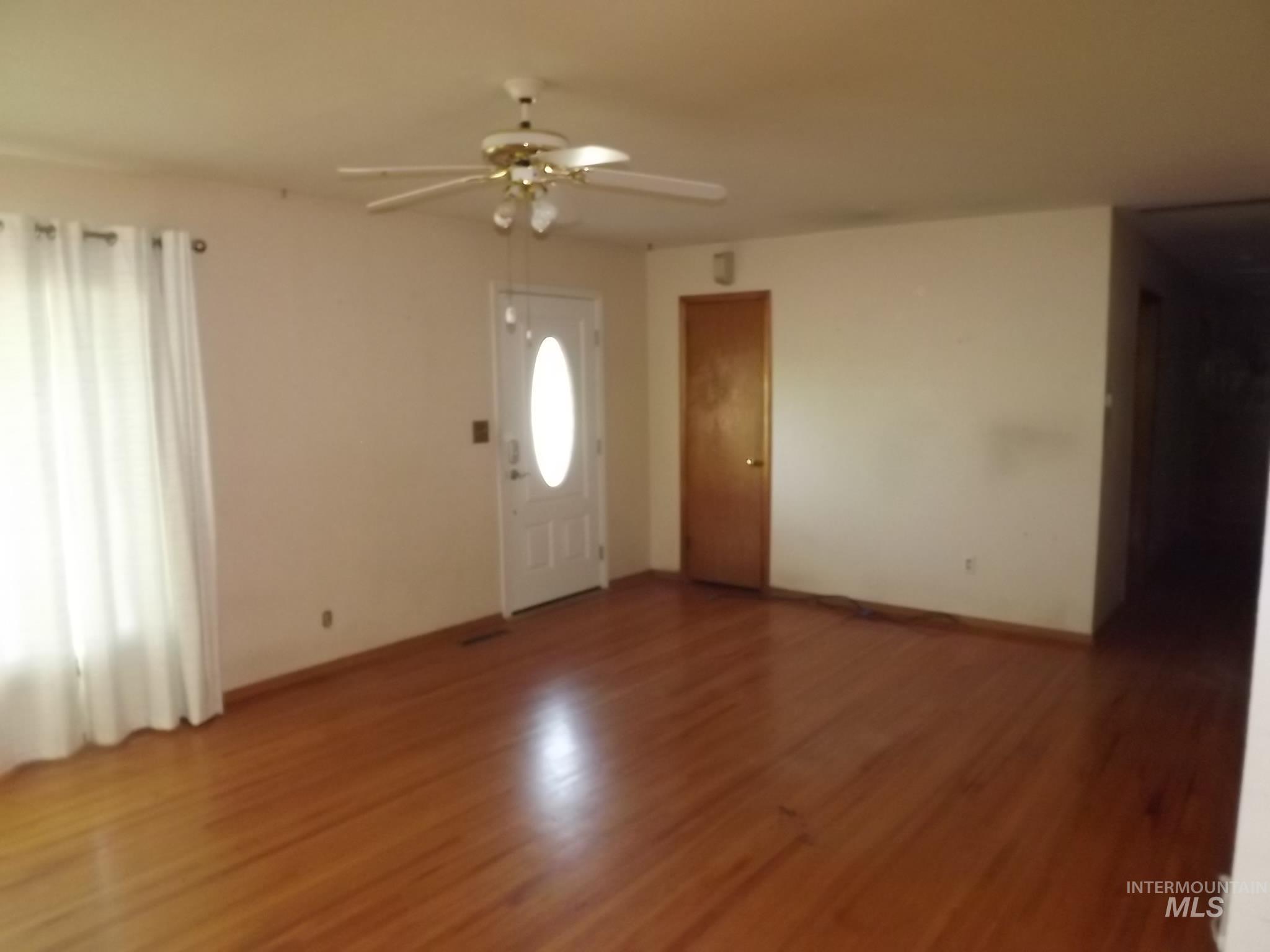 3415 11th Street, Lewiston, Idaho 83501, 5 Bedrooms, 2 Bathrooms, Residential For Sale, Price $200,000, 98977265