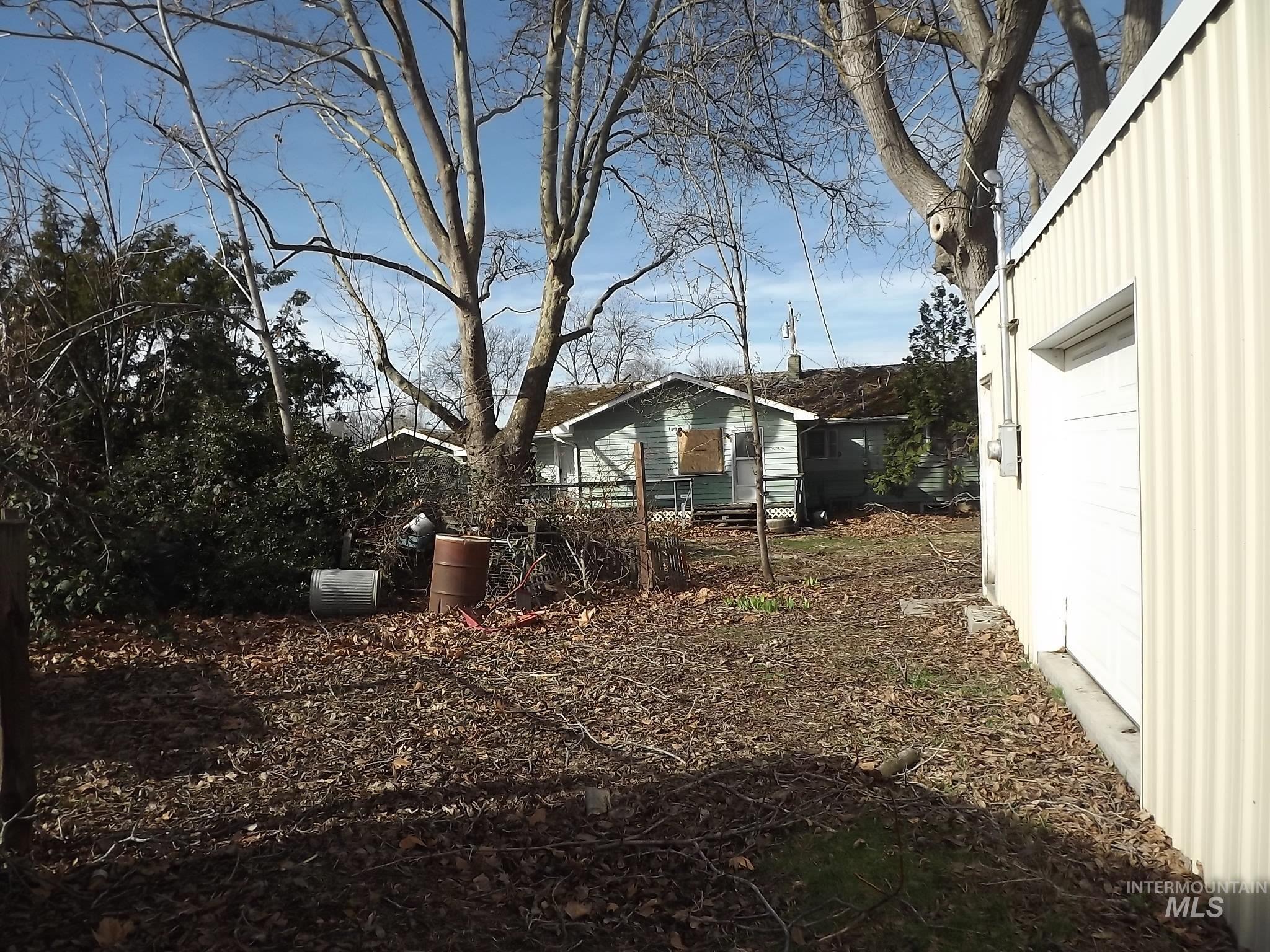 3415 11th Street, Lewiston, Idaho 83501, 5 Bedrooms, 2 Bathrooms, Residential For Sale, Price $200,000, 98977265