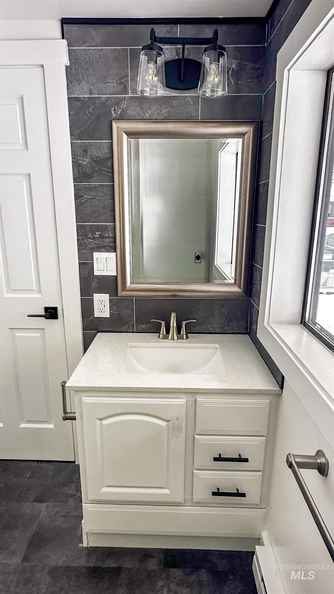 5 Pump House Rd, Garden Valley, Idaho 83622, 2 Bedrooms, 1 Bathroom, Residential For Sale, Price $475,000,MLS 98977267