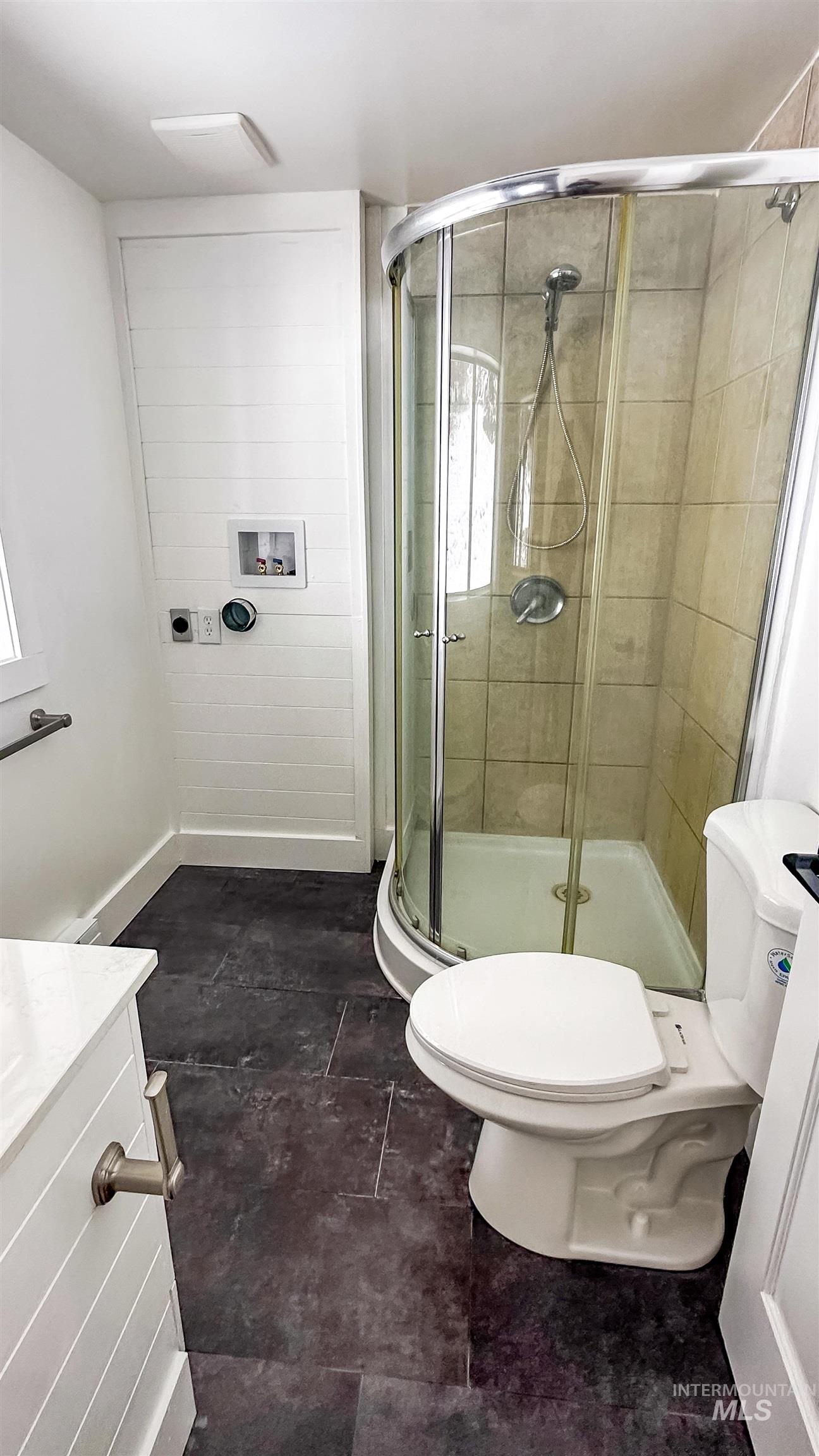 5 Pump House Rd, Garden Valley, Idaho 83622, 2 Bedrooms, 1 Bathroom, Residential For Sale, Price $465,000, 98977267