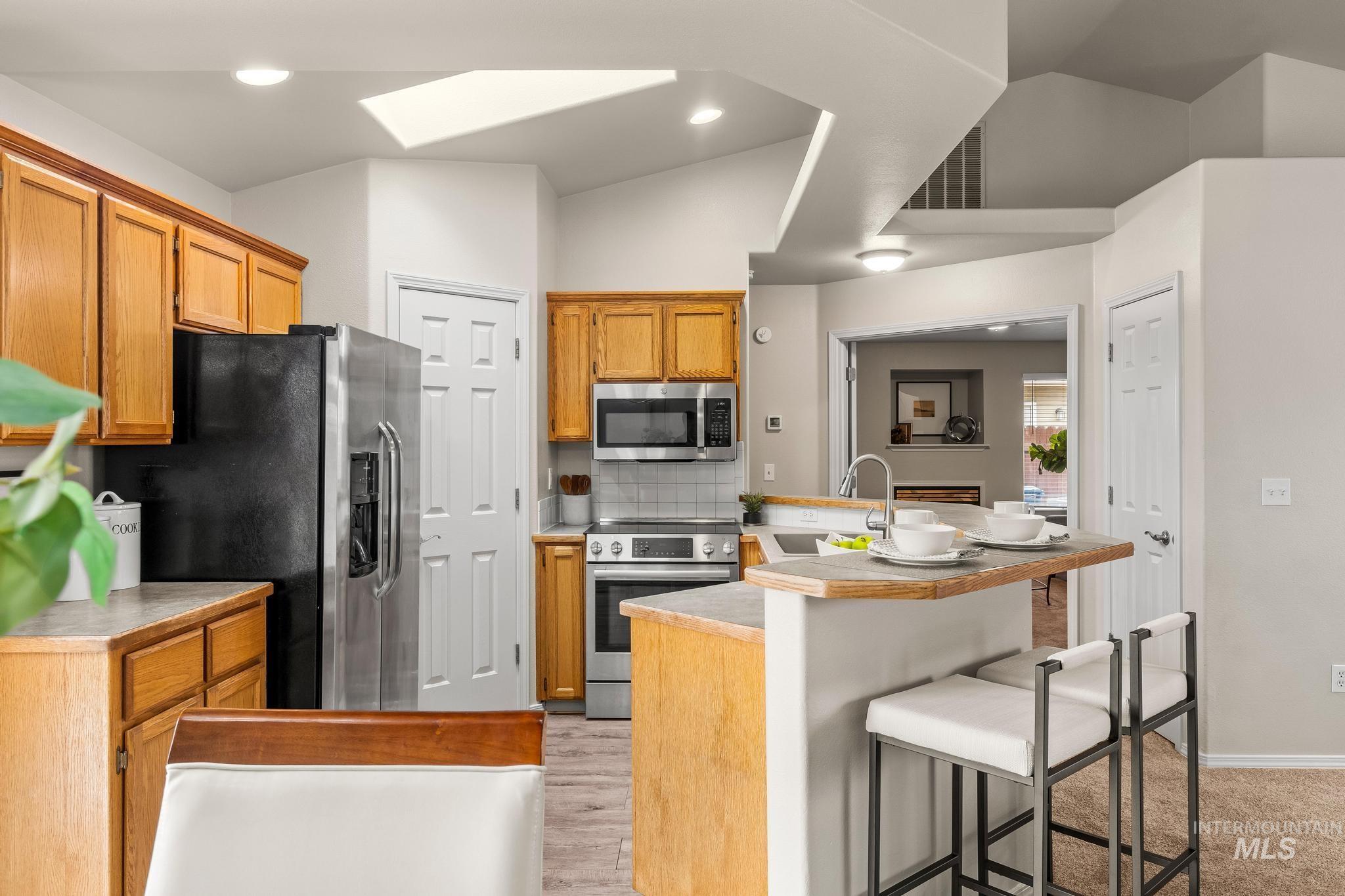 7597 N Dodgin Ave, Boise, Idaho 83714, 3 Bedrooms, 2 Bathrooms, Residential For Sale, Price $439,900, 98977268