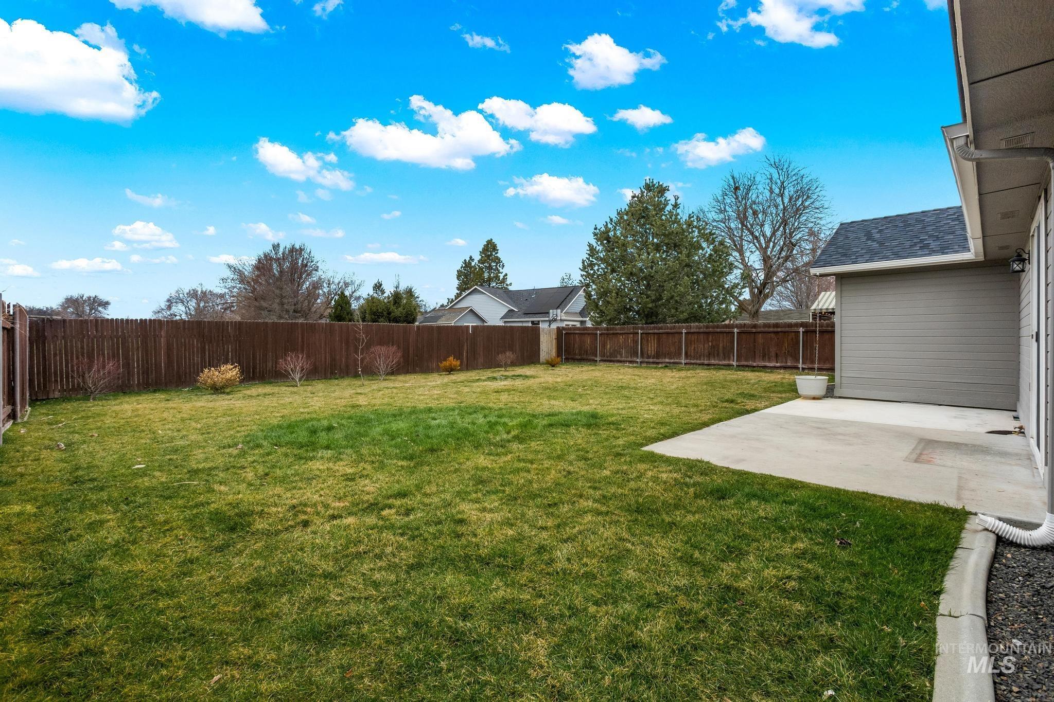 7597 N Dodgin Ave, Boise, Idaho 83714, 3 Bedrooms, 2 Bathrooms, Residential For Sale, Price $439,900, 98977268