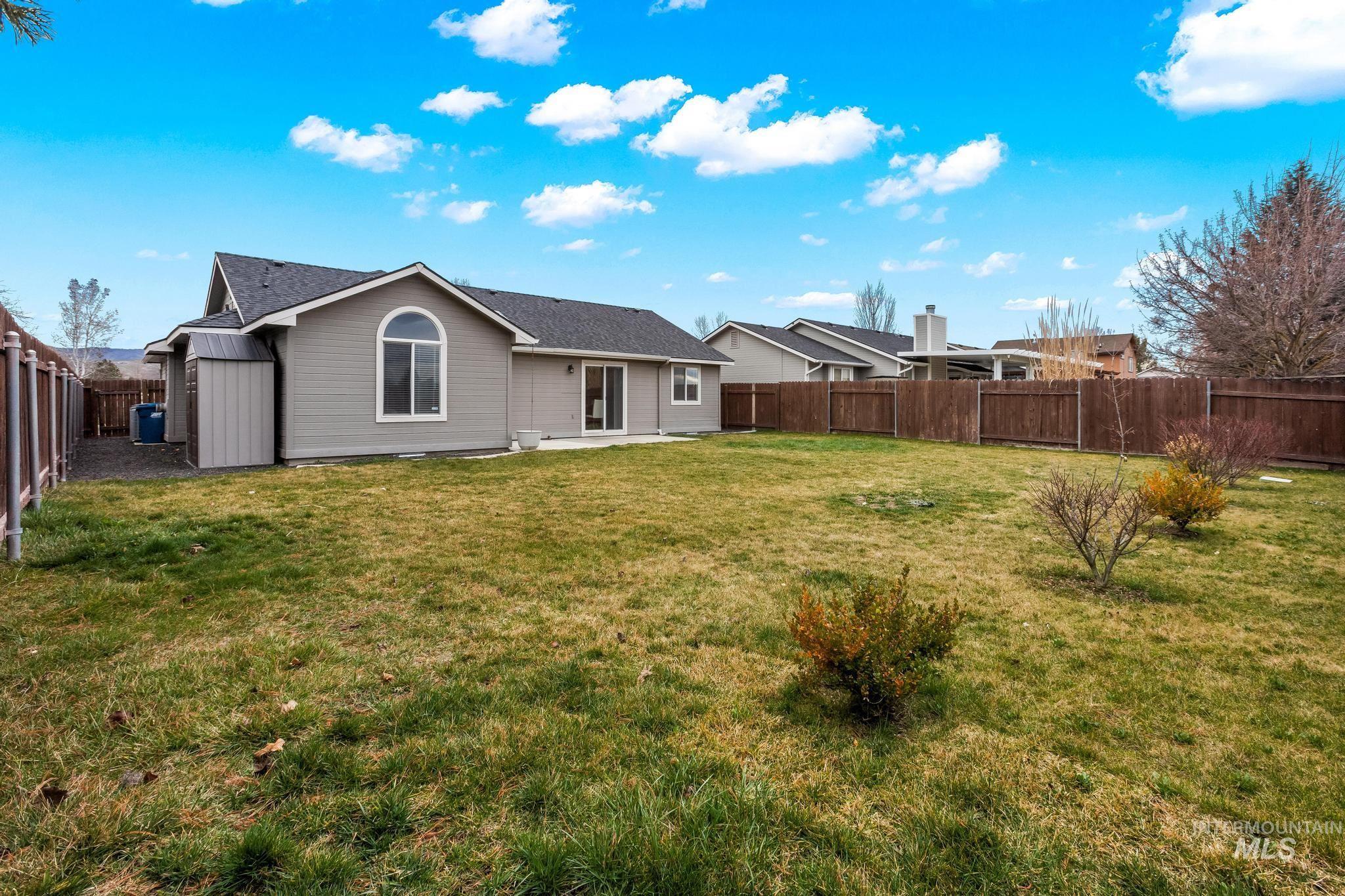 7597 N Dodgin Ave, Boise, Idaho 83714, 3 Bedrooms, 2 Bathrooms, Residential For Sale, Price $439,900, 98977268