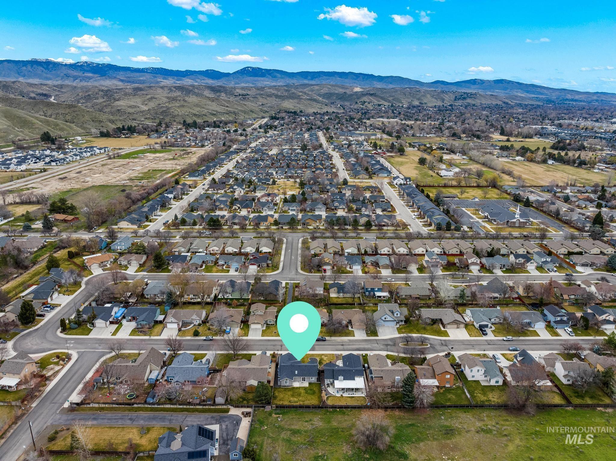 7597 N Dodgin Ave, Boise, Idaho 83714, 3 Bedrooms, 2 Bathrooms, Residential For Sale, Price $439,900, 98977268