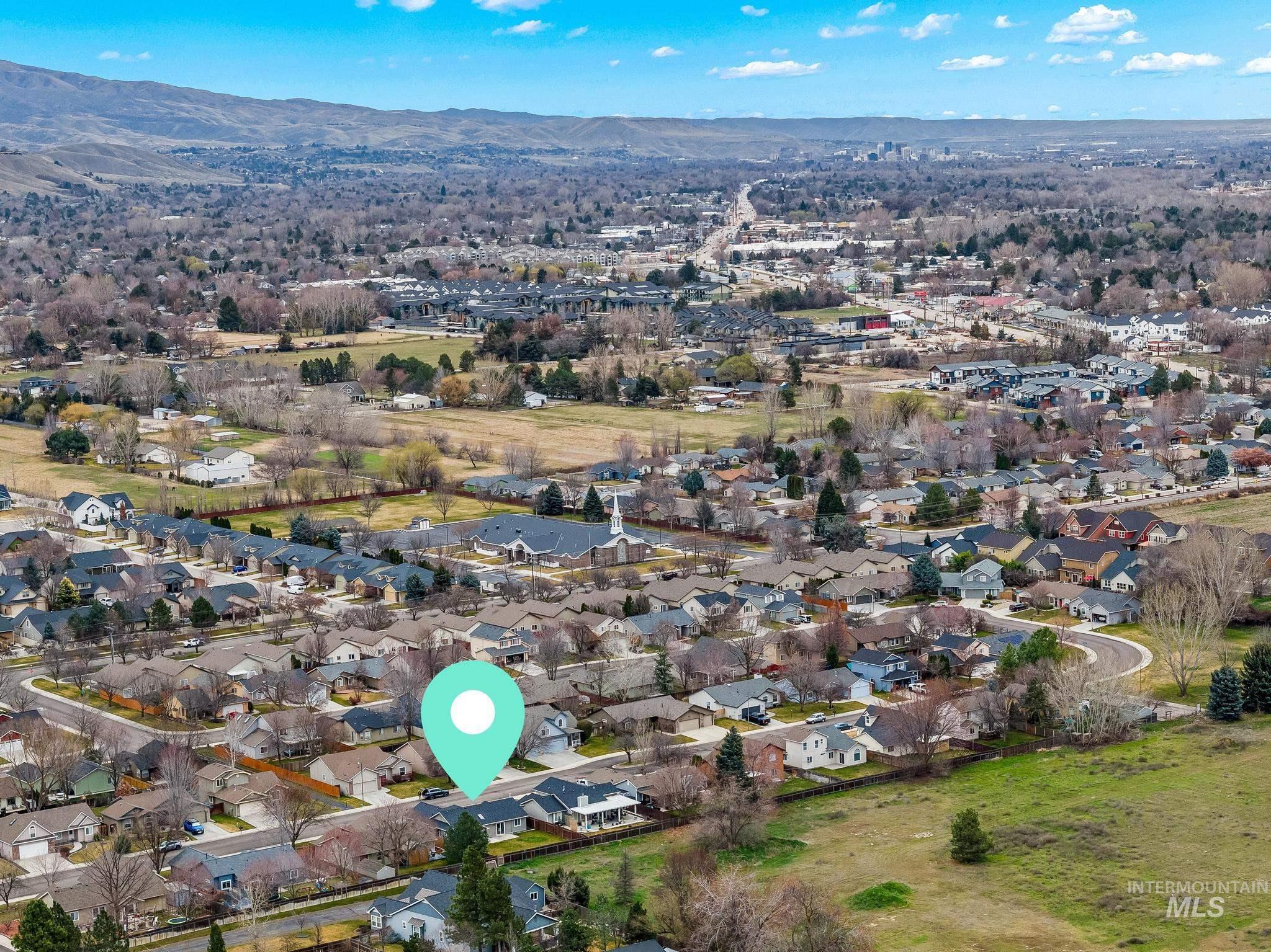 7597 N Dodgin Ave, Boise, Idaho 83714, 3 Bedrooms, 2 Bathrooms, Residential For Sale, Price $439,900, 98977268