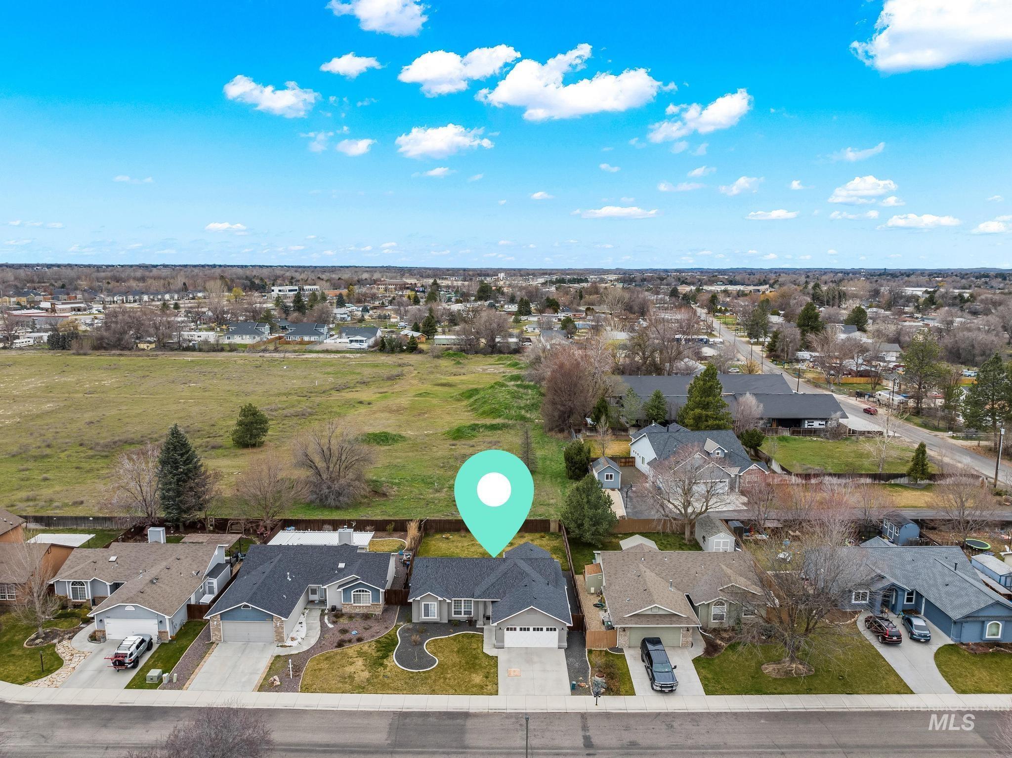 7597 N Dodgin Ave, Boise, Idaho 83714, 3 Bedrooms, 2 Bathrooms, Residential For Sale, Price $439,900, 98977268