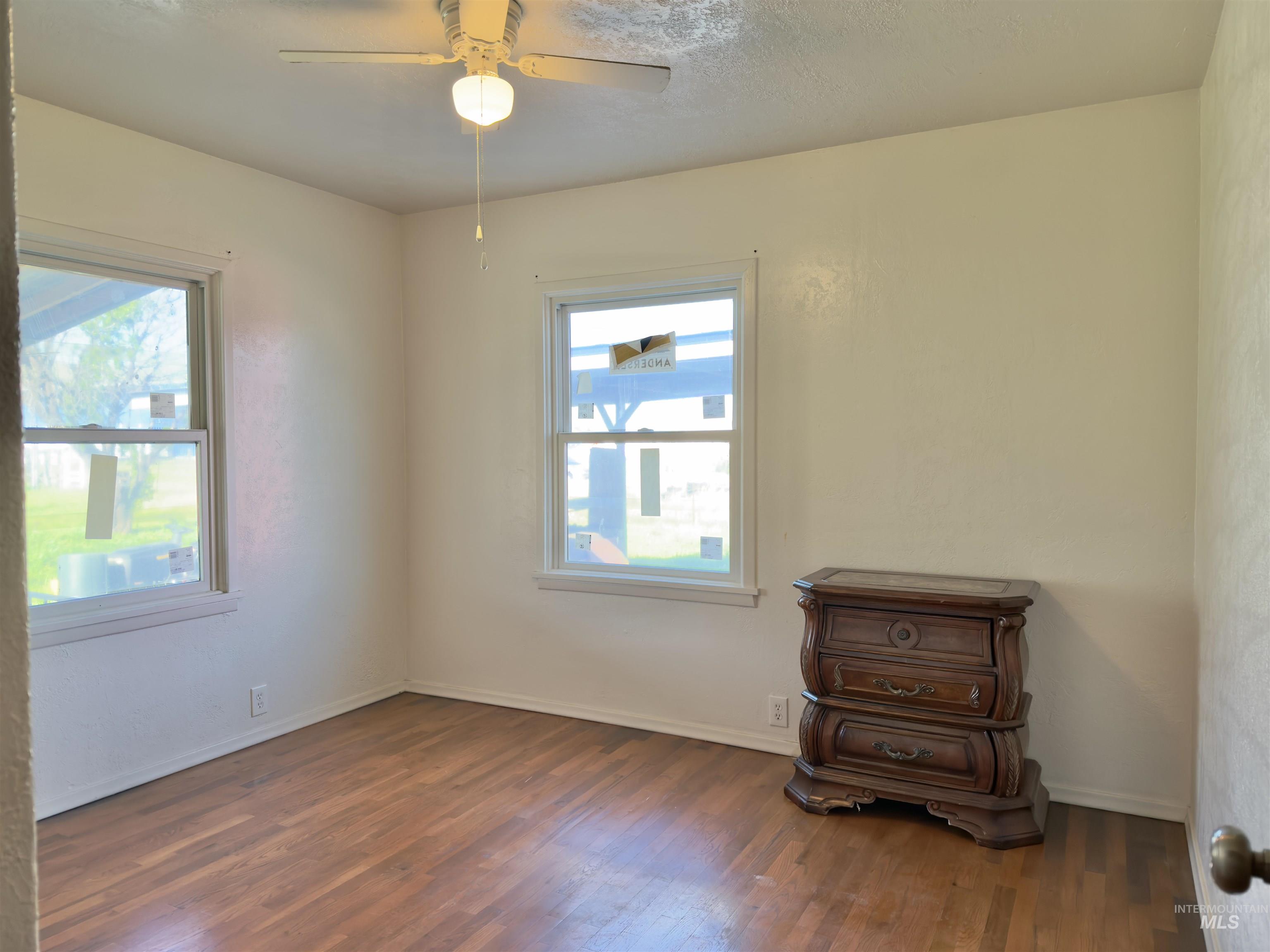 2609 4th Ave N, Lewiston, Idaho 83501, 4 Bedrooms, 2 Bathrooms, Residential For Sale, Price $295,000,MLS 98977269