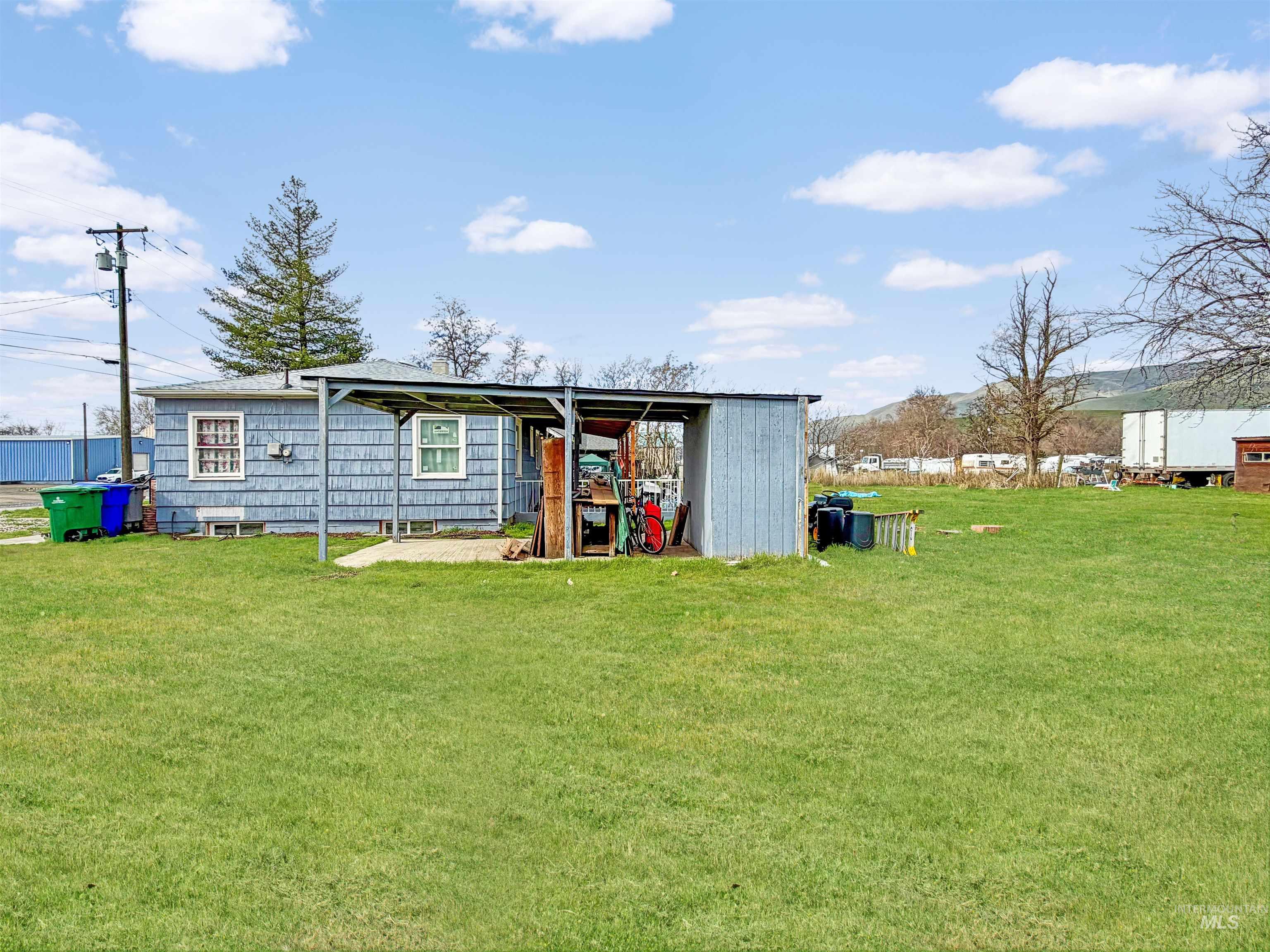 2609 4th Ave N, Lewiston, Idaho 83501, 4 Bedrooms, 2 Bathrooms, Residential For Sale, Price $295,000,MLS 98977269