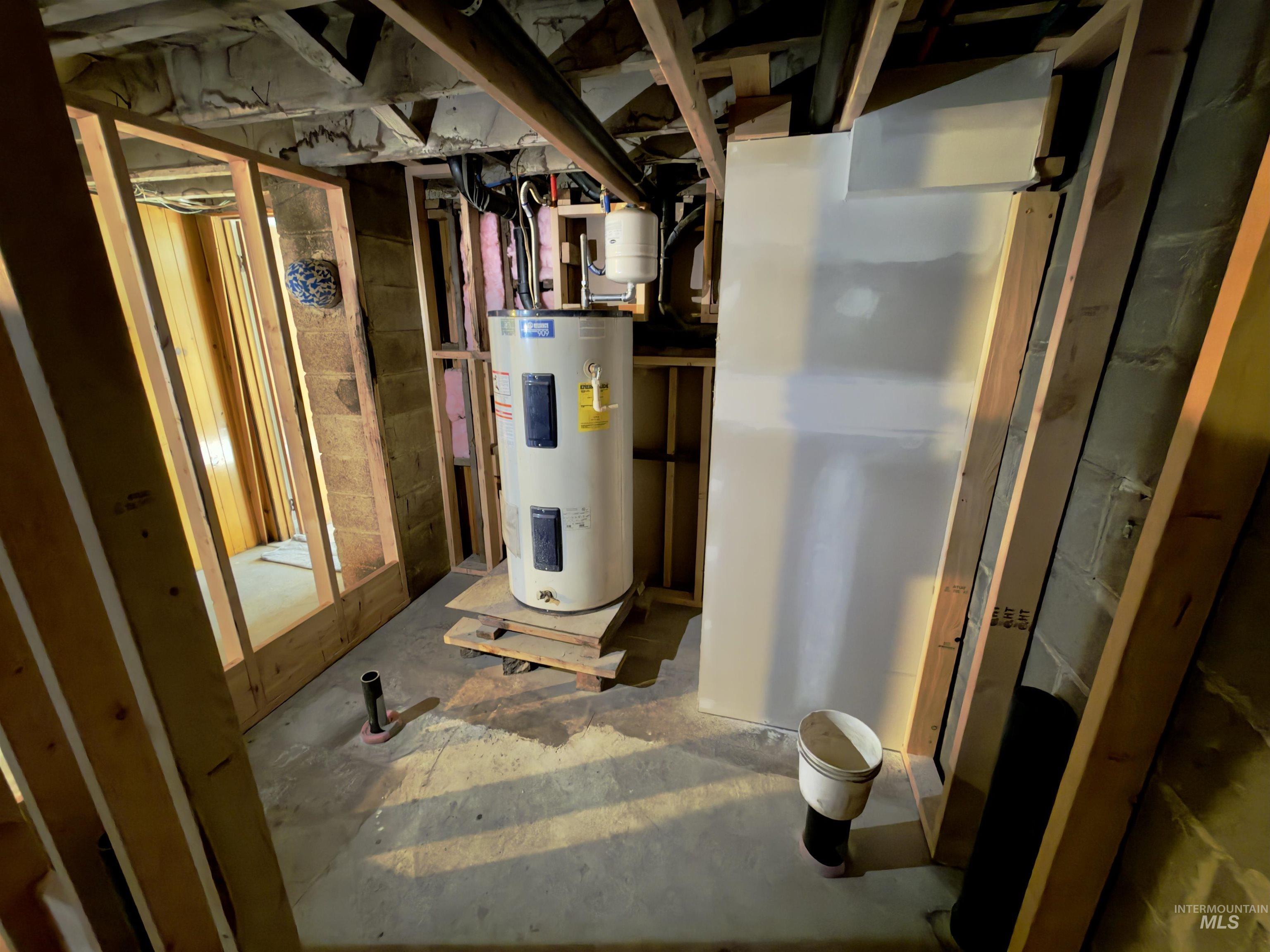 2609 4th Ave N, Lewiston, Idaho 83501, 4 Bedrooms, 2 Bathrooms, Residential For Sale, Price $295,000,MLS 98977269