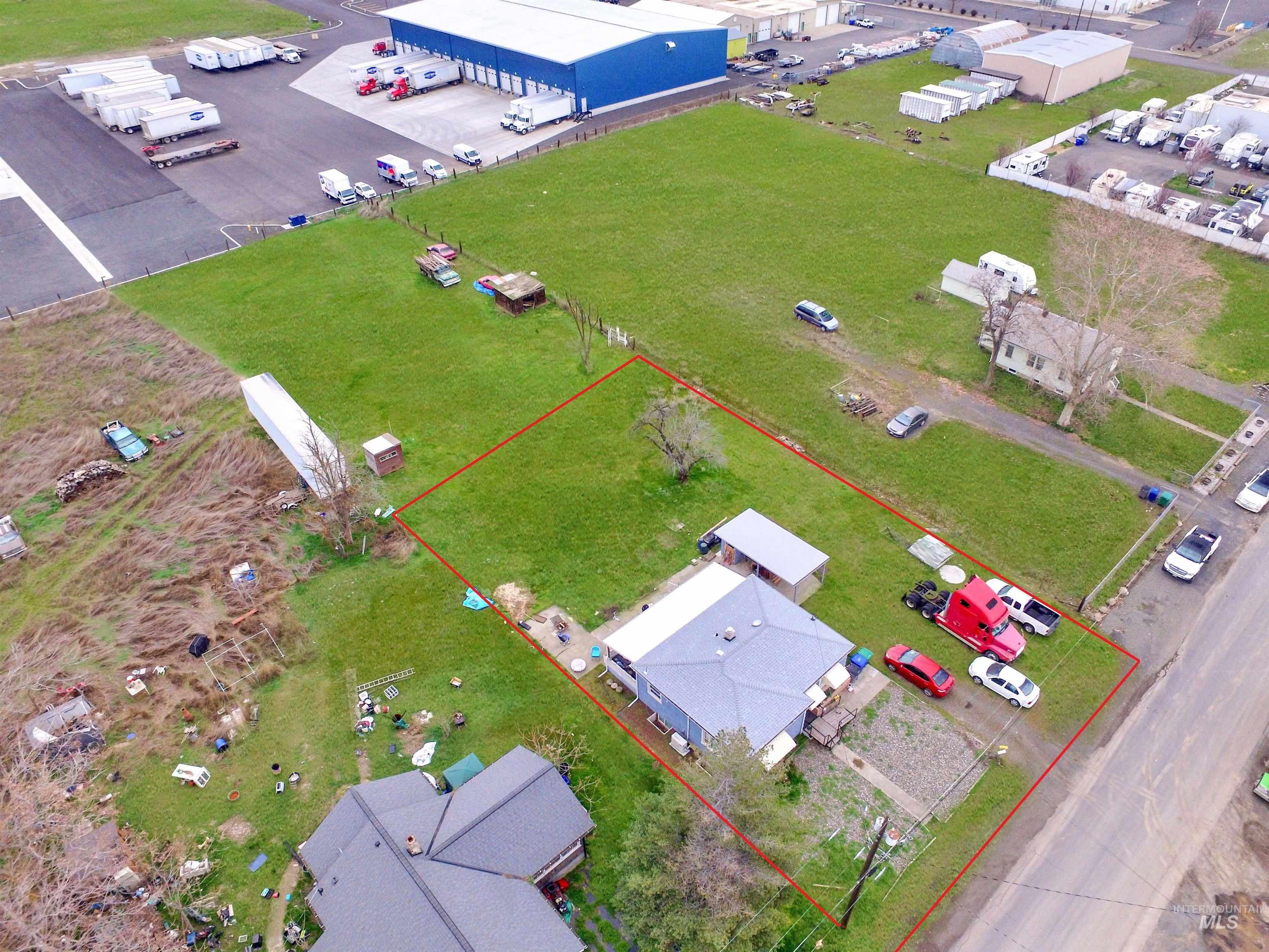 2609 4th Ave N, Lewiston, Idaho 83501, 4 Bedrooms, 2 Bathrooms, Residential For Sale, Price $295,000,MLS 98977269