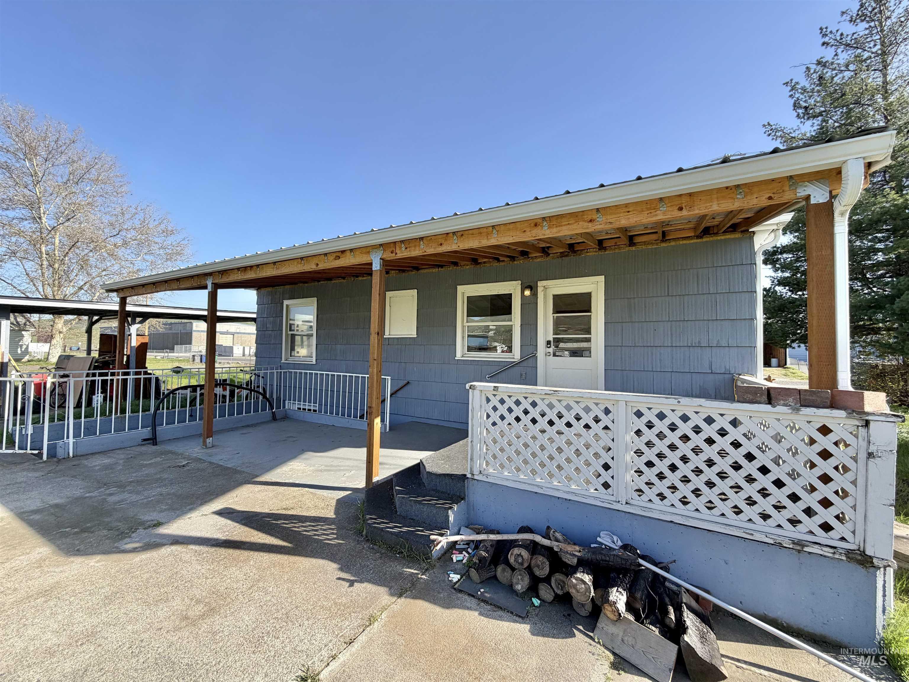 2609 4th Ave N, Lewiston, Idaho 83501, 4 Bedrooms, 2 Bathrooms, Residential For Sale, Price $295,000,MLS 98977269