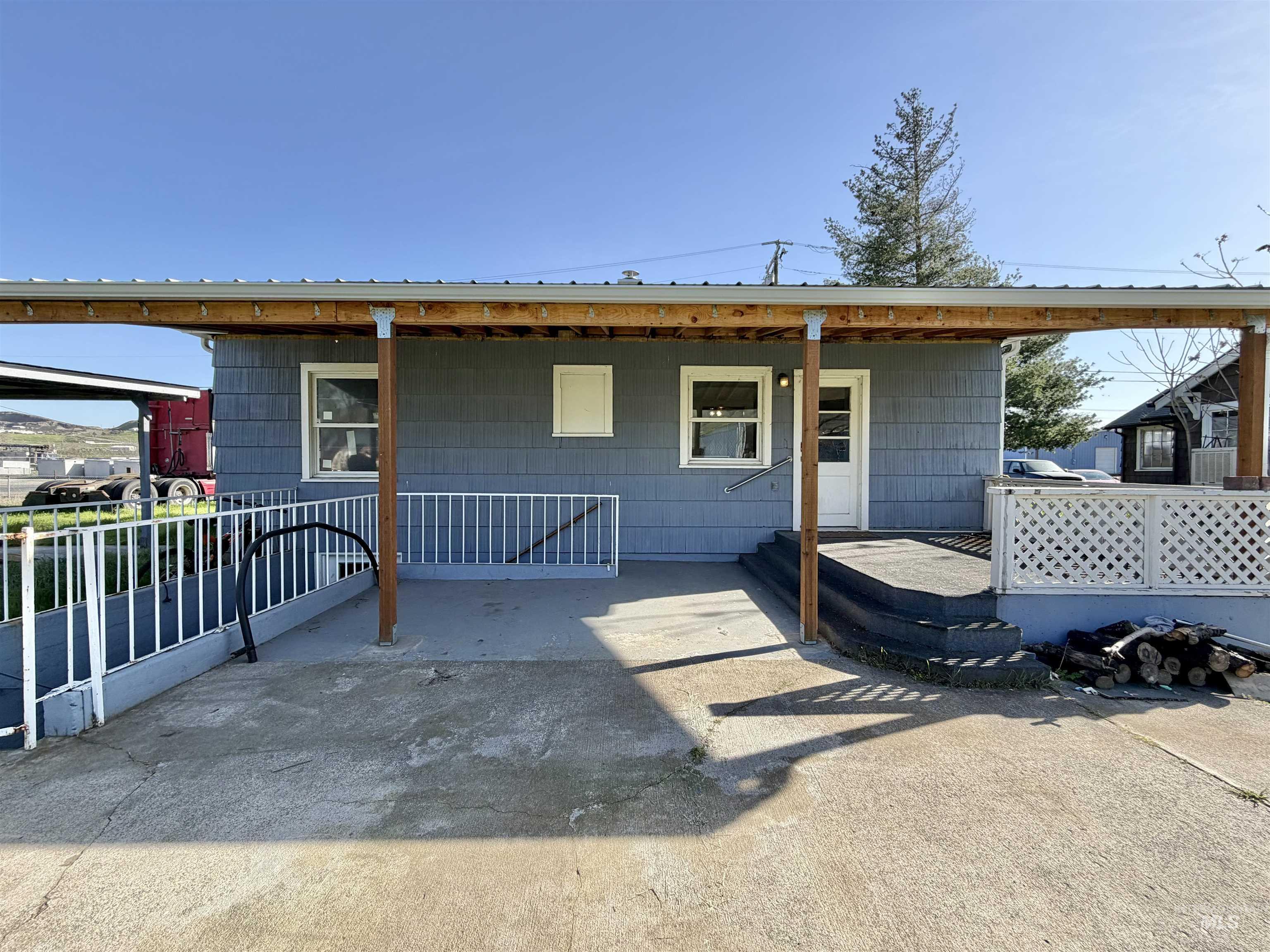 2609 4th Ave N, Lewiston, Idaho 83501, 4 Bedrooms, 2 Bathrooms, Residential For Sale, Price $295,000,MLS 98977269