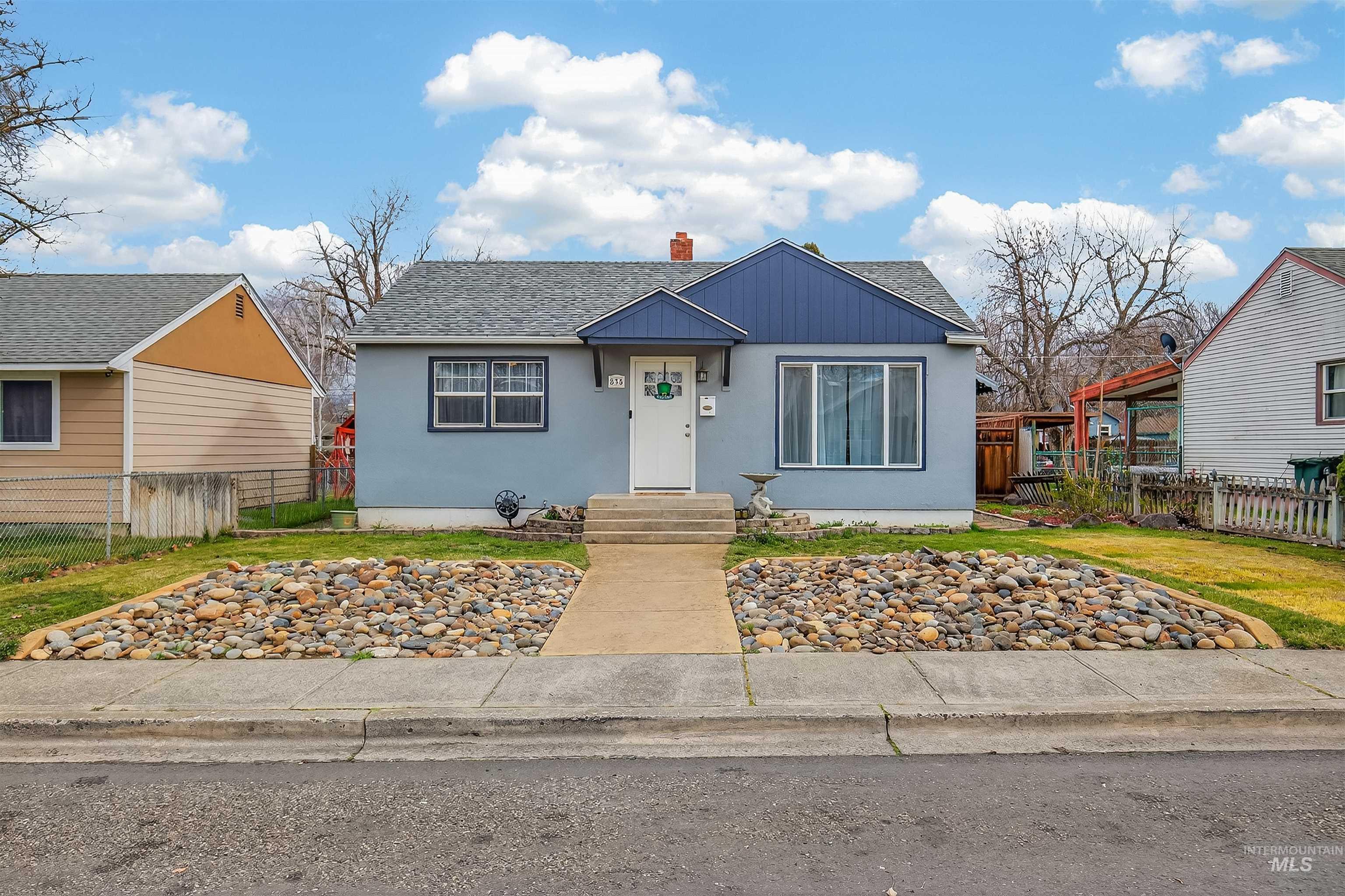 835 12th St., Clarkston, Washington 99403, 3 Bedrooms, 2 Bathrooms, Residential For Sale, Price $360,000,MLS 98977270