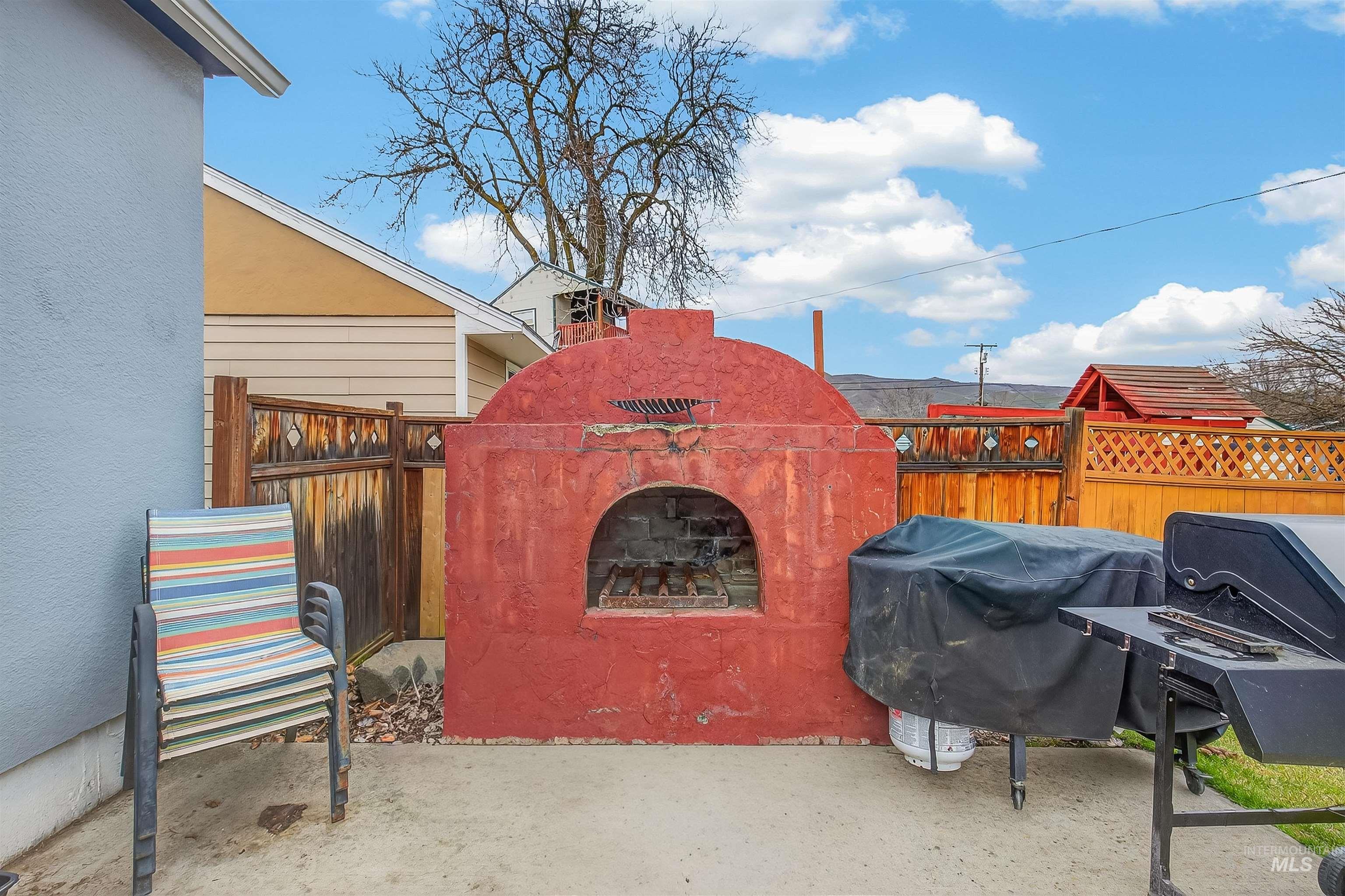 835 12th St., Clarkston, Washington 99403, 3 Bedrooms, 2 Bathrooms, Residential For Sale, Price $360,000,MLS 98977270