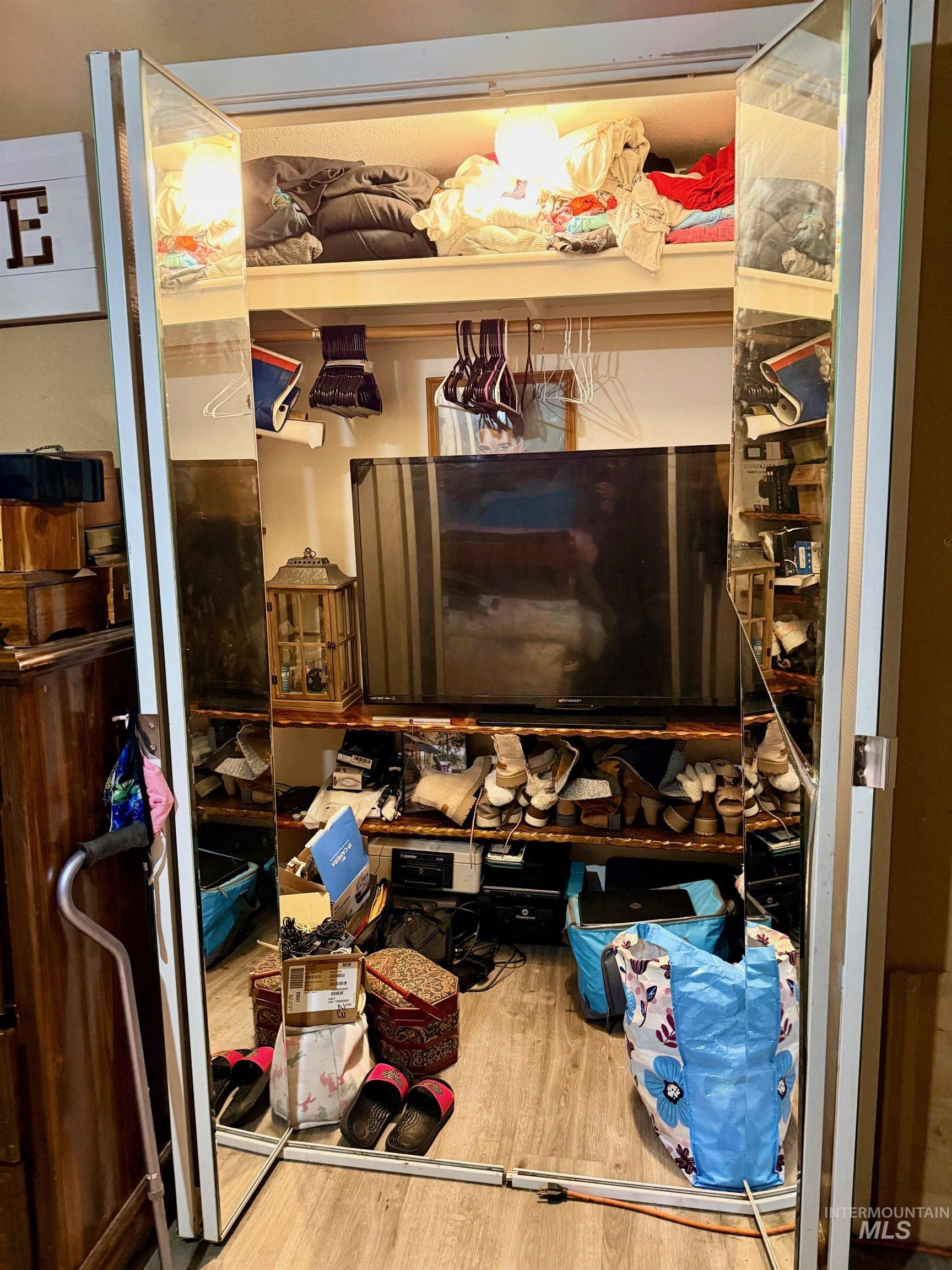 335 N Pine St, Peck, Idaho 83545, 1 Bedroom, 1 Bathroom, Residential For Sale, Price $299,000,MLS 98977273