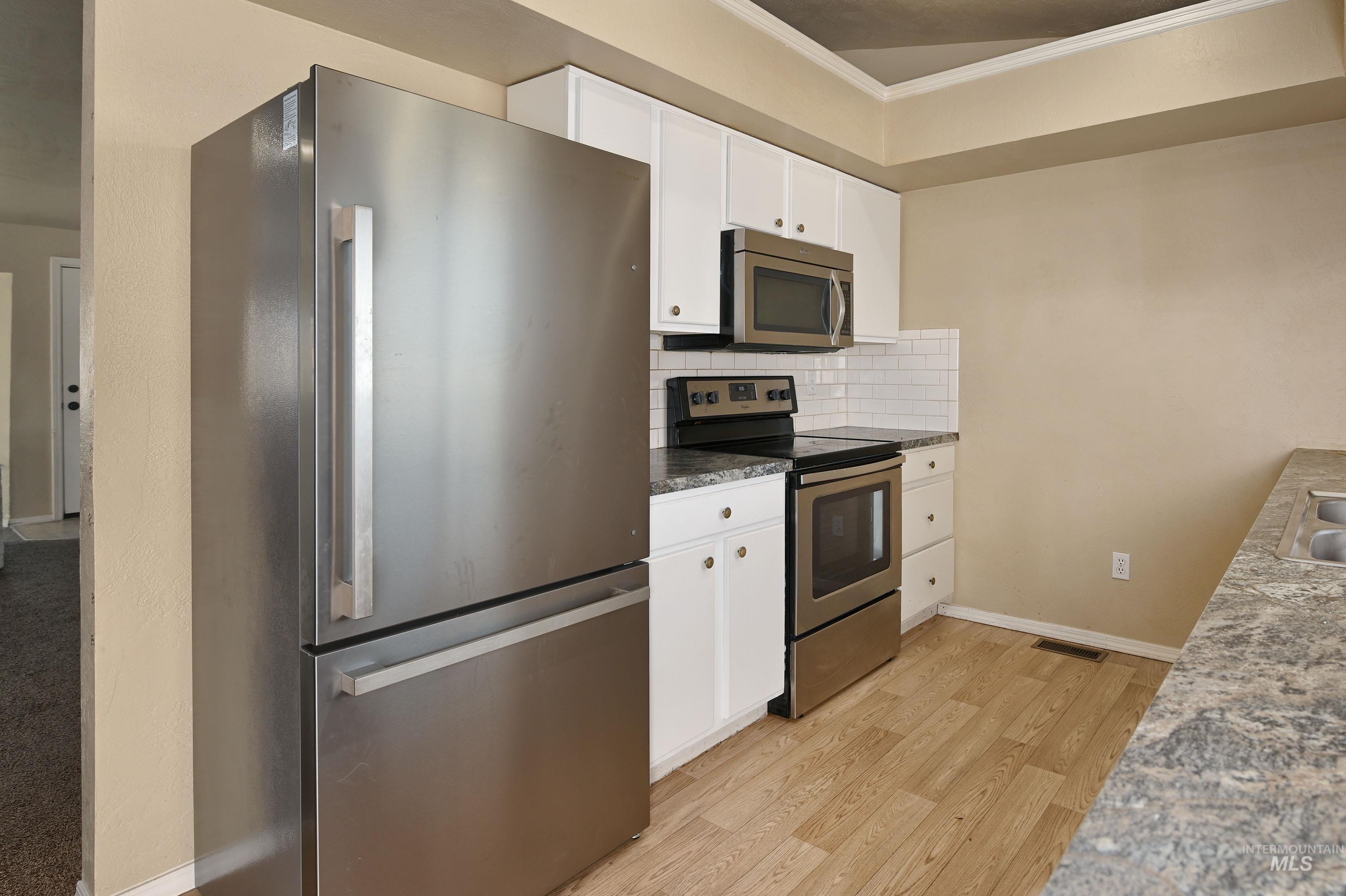 3020 Sugar Cane Drive, Nampa, Idaho 83687, 3 Bedrooms, 2 Bathrooms, Residential For Sale, Price $348,000, 98977277