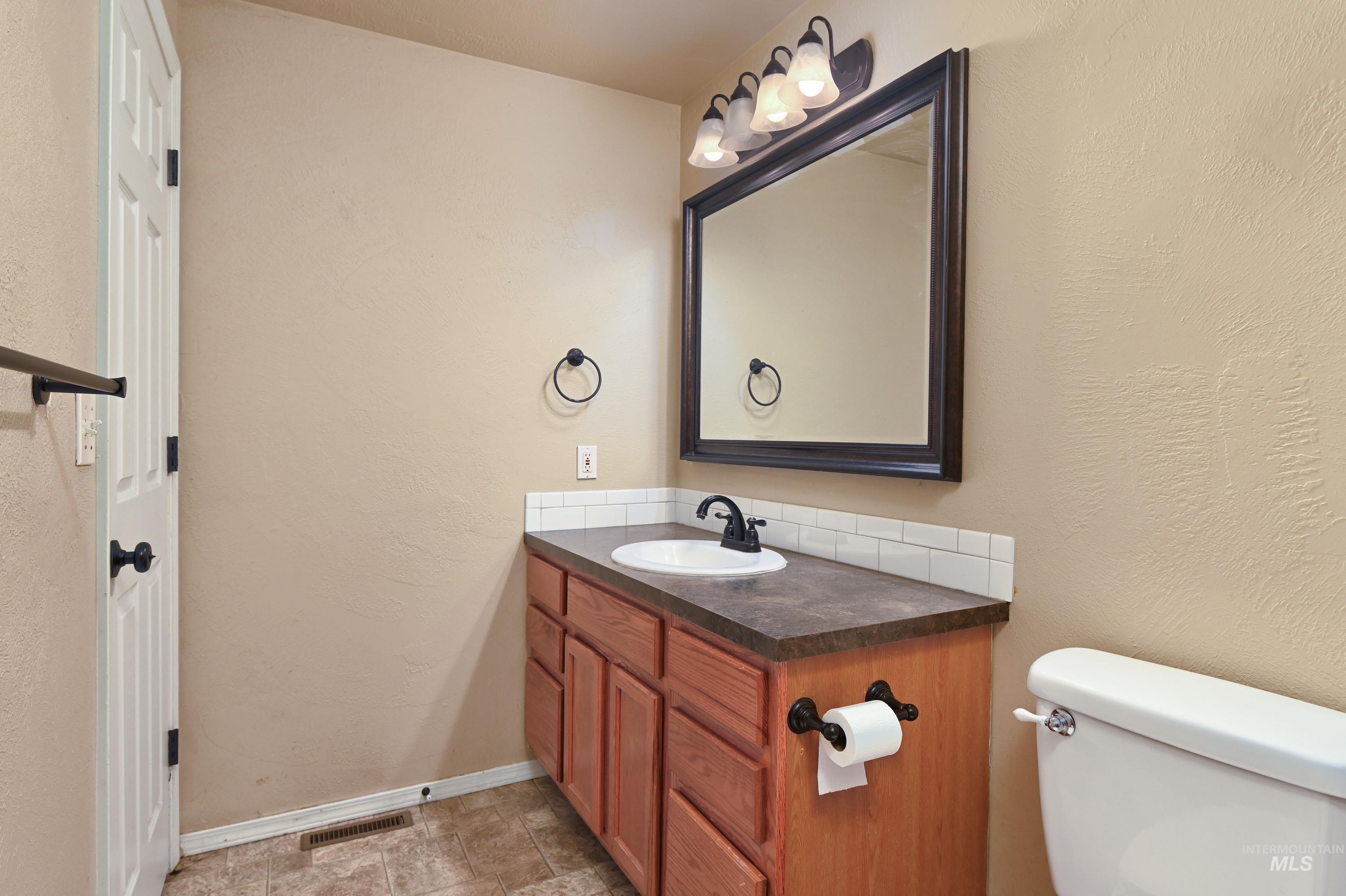 3020 Sugar Cane Drive, Nampa, Idaho 83687, 3 Bedrooms, 2 Bathrooms, Residential For Sale, Price $348,000, 98977277