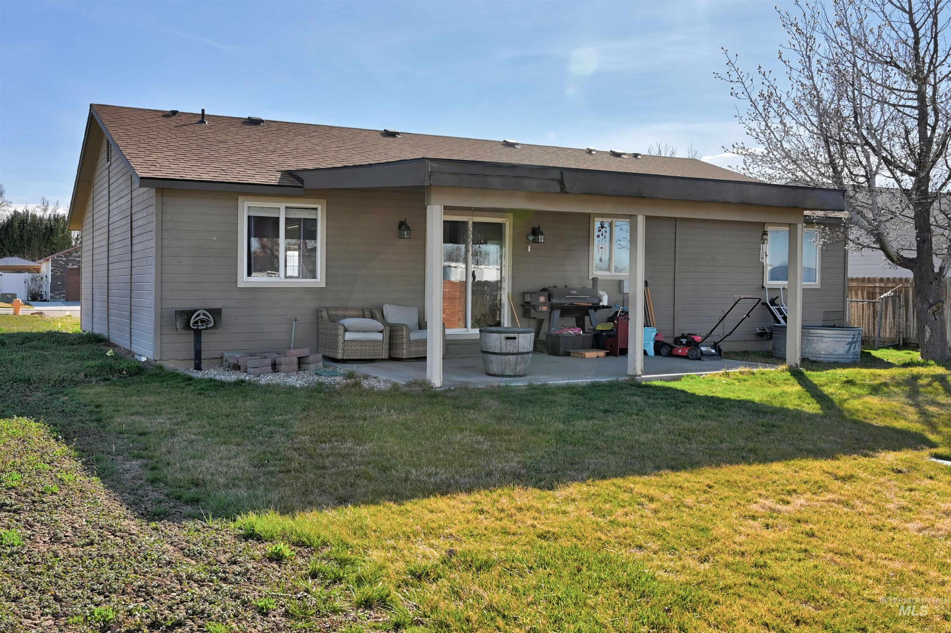 3020 Sugar Cane Drive, Nampa, Idaho 83687, 3 Bedrooms, 2 Bathrooms, Residential For Sale, Price $348,000, 98977277