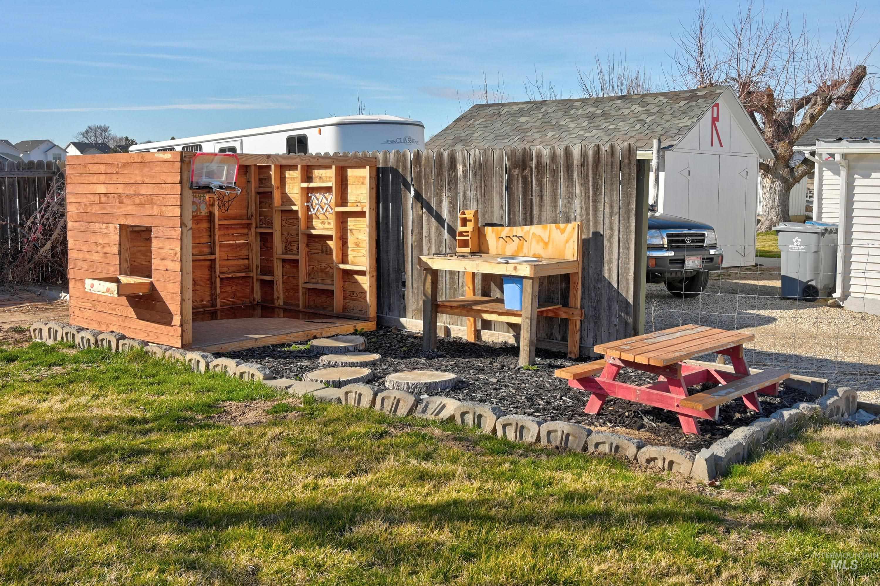 3020 Sugar Cane Drive, Nampa, Idaho 83687, 3 Bedrooms, 2 Bathrooms, Residential For Sale, Price $348,000, 98977277