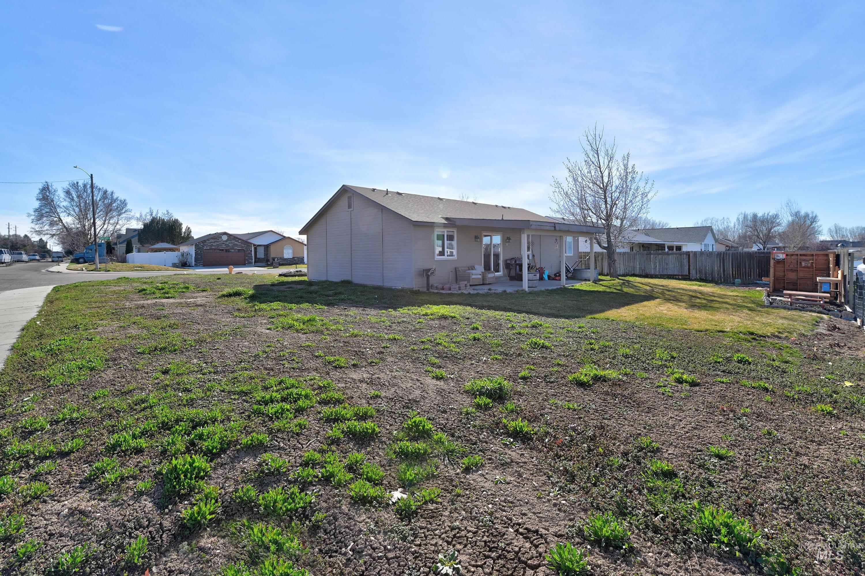 3020 Sugar Cane Drive, Nampa, Idaho 83687, 3 Bedrooms, 2 Bathrooms, Residential For Sale, Price $348,000, 98977277