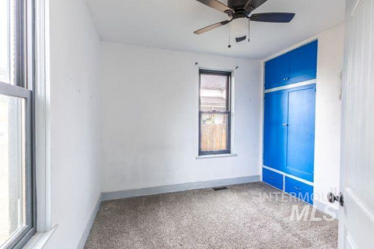 622 W Commercial St, Weiser, Idaho 83672, 2 Bedrooms, 1 Bathroom, Residential For Sale, Price $204,000,MLS 98977279