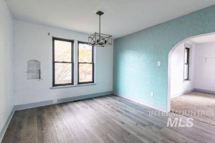 622 W Commercial St, Weiser, Idaho 83672, 2 Bedrooms, 1 Bathroom, Residential For Sale, Price $204,000,MLS 98977279