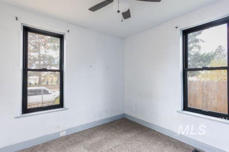 622 W Commercial St, Weiser, Idaho 83672, 2 Bedrooms, 1 Bathroom, Residential For Sale, Price $204,000,MLS 98977279