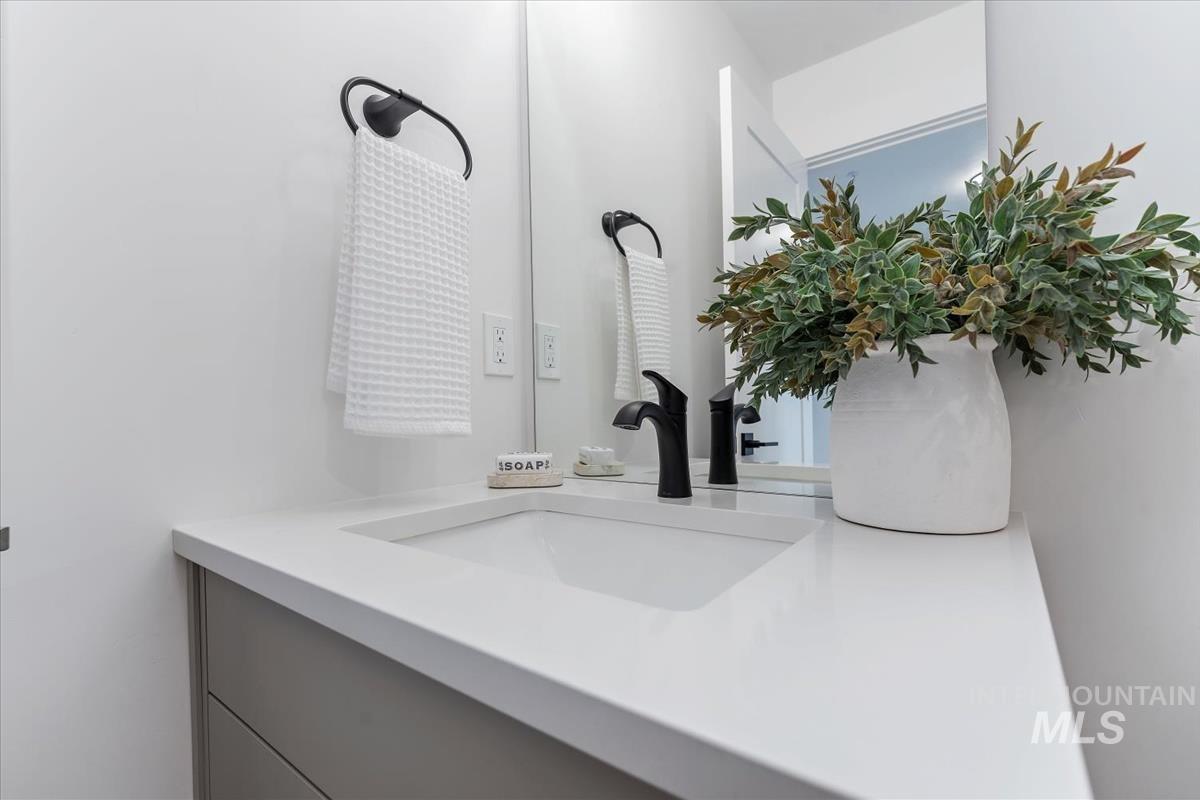 1659 W Burlison Ln., Boise, Idaho 83705, 3 Bedrooms, 3.5 Bathrooms, Residential For Sale, Price $464,880,MLS 98977280