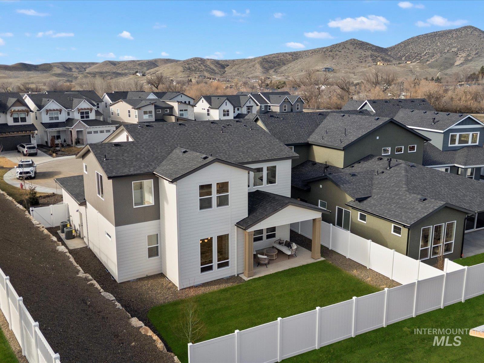 13898 N Malheur Pl, Boise, Idaho 83714, 3 Bedrooms, 2.5 Bathrooms, Residential For Sale, Price $893,875, 98977282