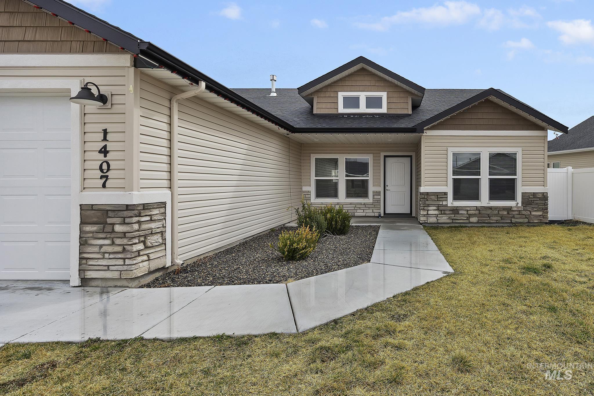 1407 Blue Grouse Way, Twin Falls, Idaho 83301, 3 Bedrooms, 2 Bathrooms, Residential For Sale, Price $355,000, 98977285