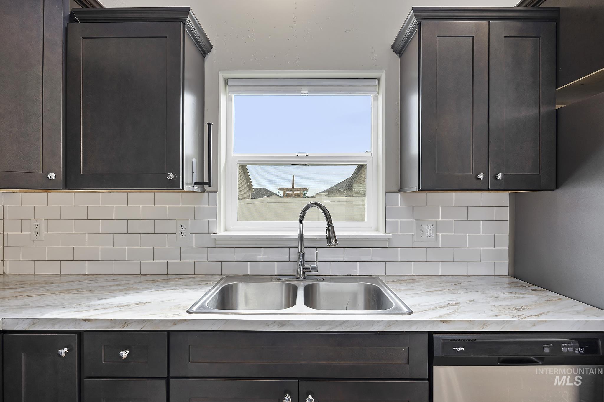 1407 Blue Grouse Way, Twin Falls, Idaho 83301, 3 Bedrooms, 2 Bathrooms, Residential For Sale, Price $355,000, 98977285